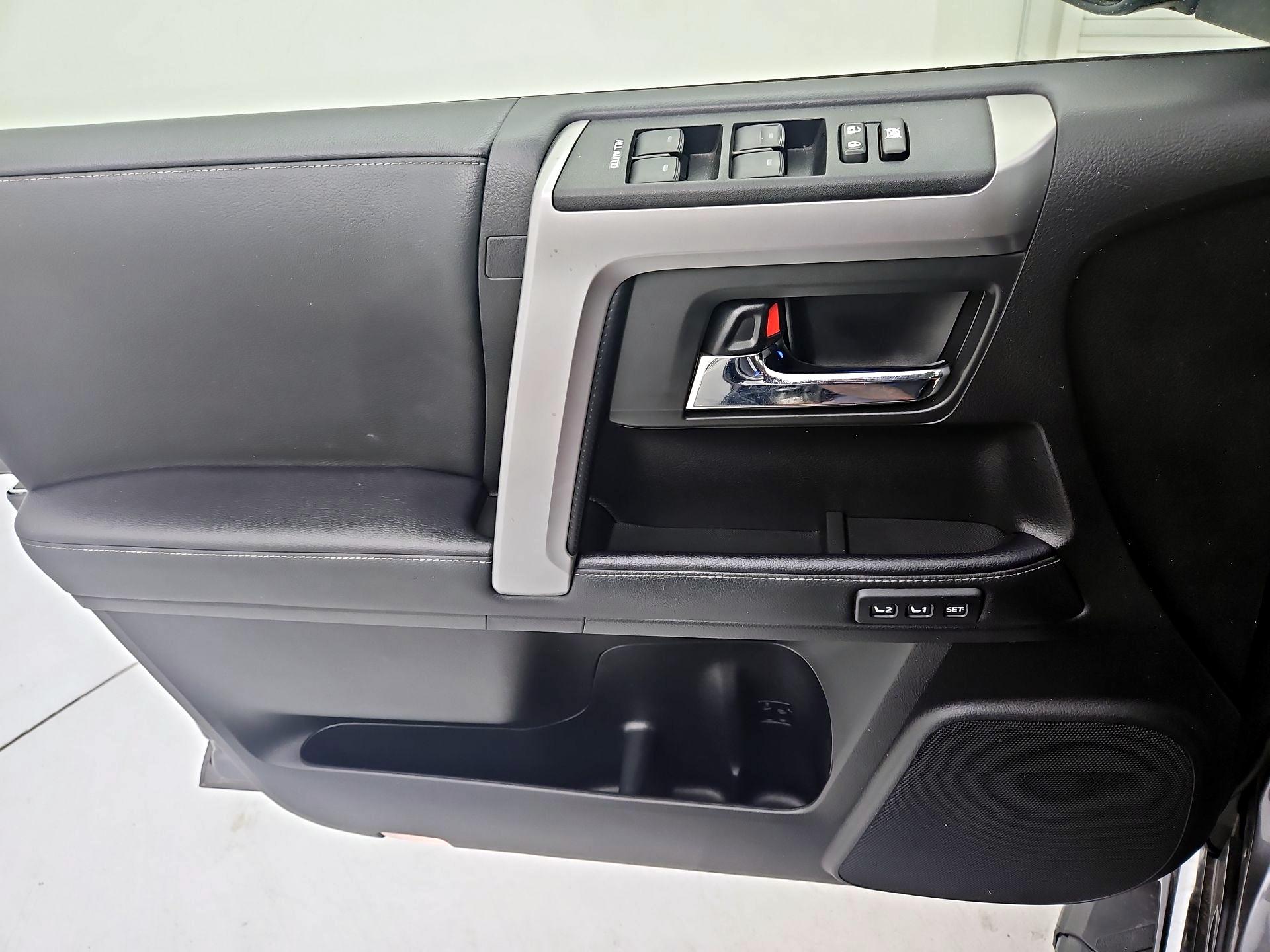 Thumbnail: 2021 Toyota 4Runner - 12