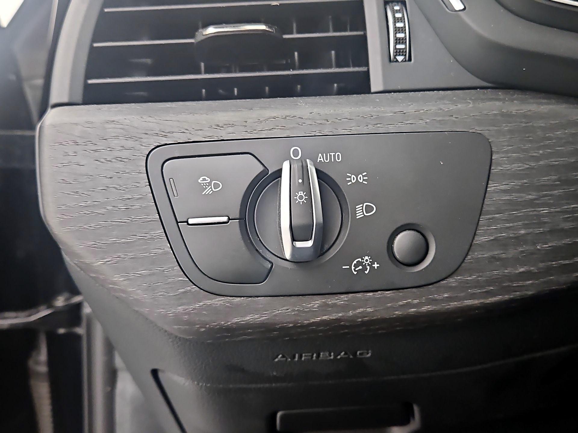 Thumbnail: 2023 Audi A4 - 13