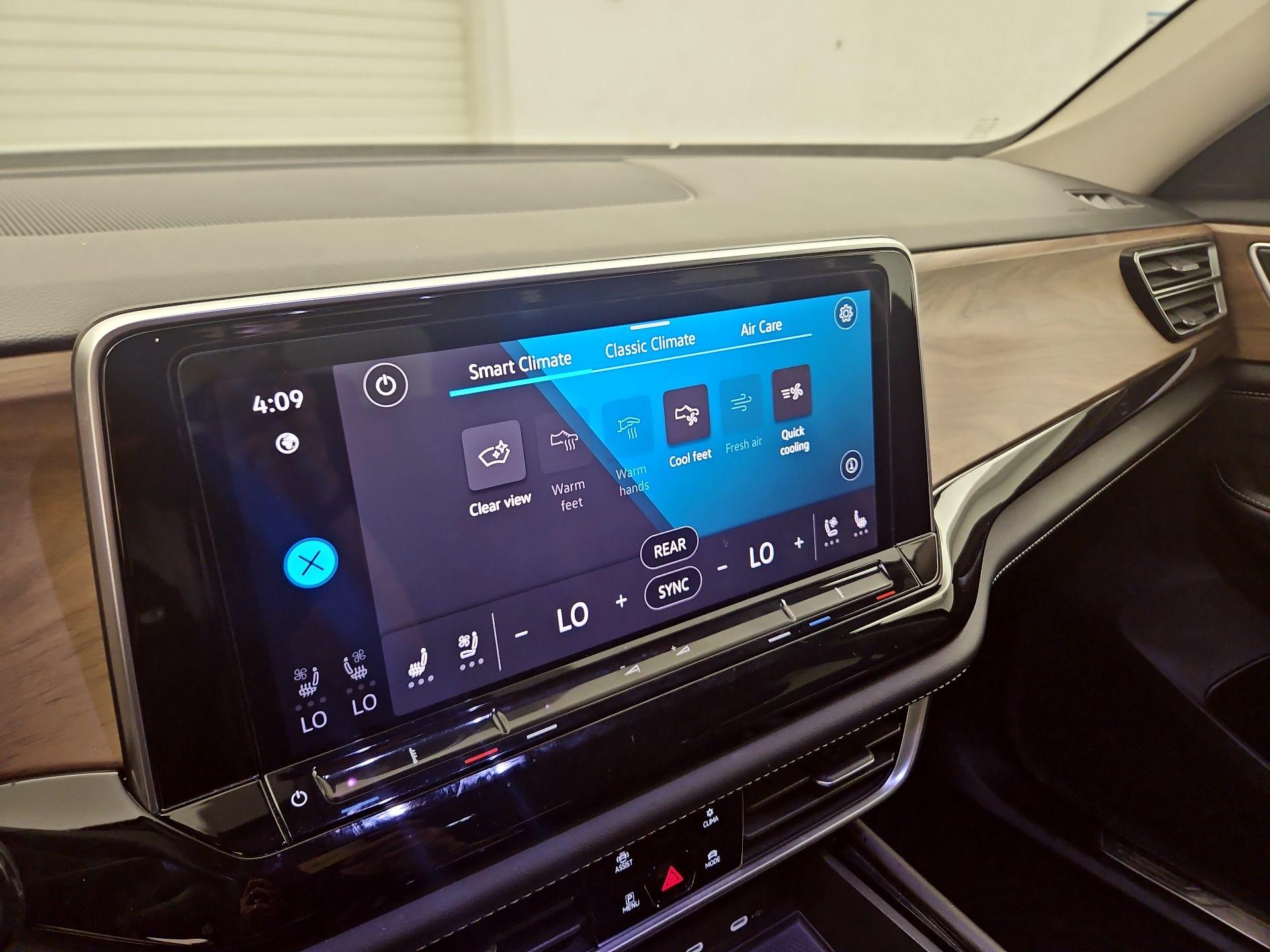 Thumbnail: 2024 Volkswagen Atlas - 14