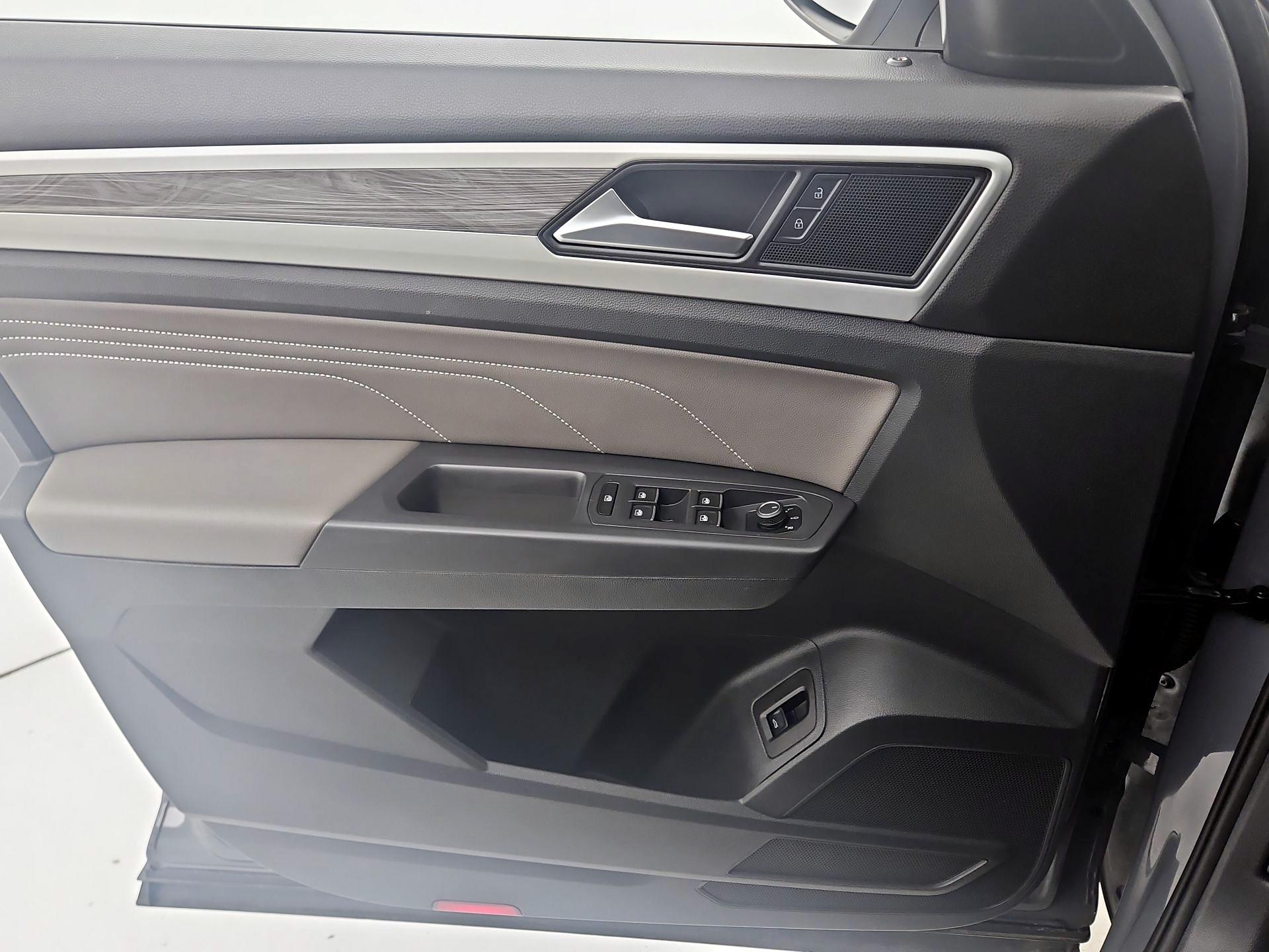 Thumbnail: 2021 Volkswagen Atlas - 12