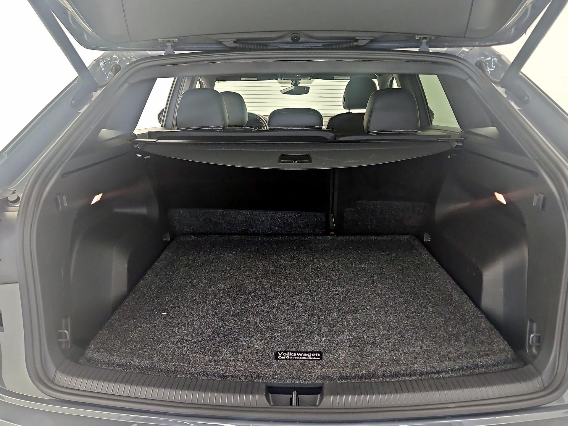 Thumbnail: 2021 Volkswagen Atlas - 20