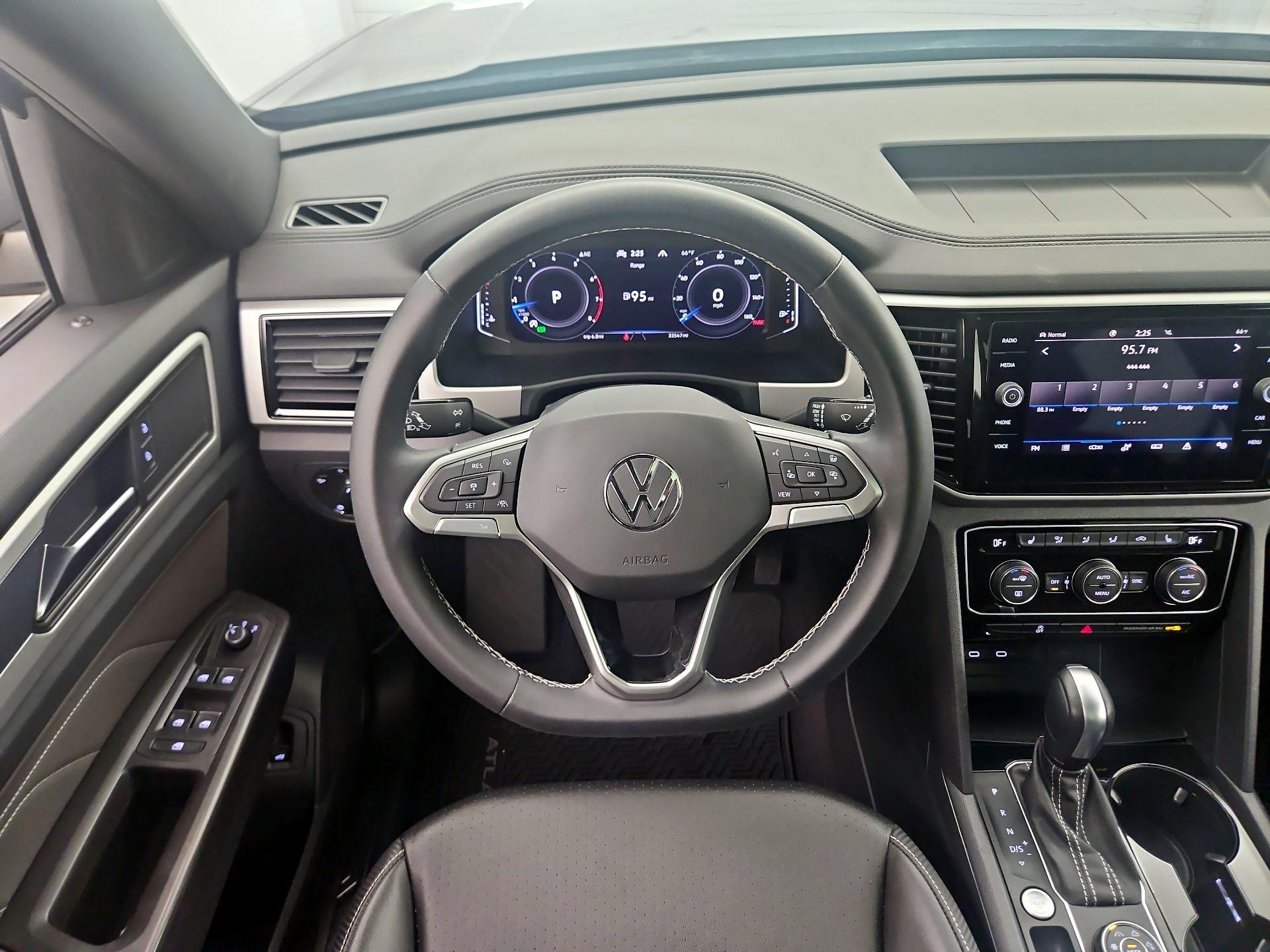 Thumbnail: 2023 Volkswagen Atlas - 10