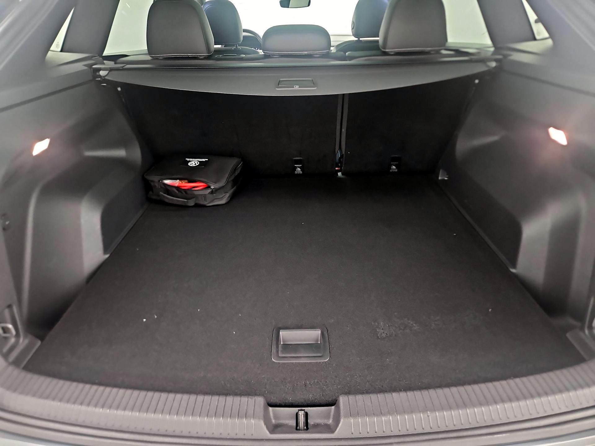 Thumbnail: 2023 Volkswagen Atlas - 20