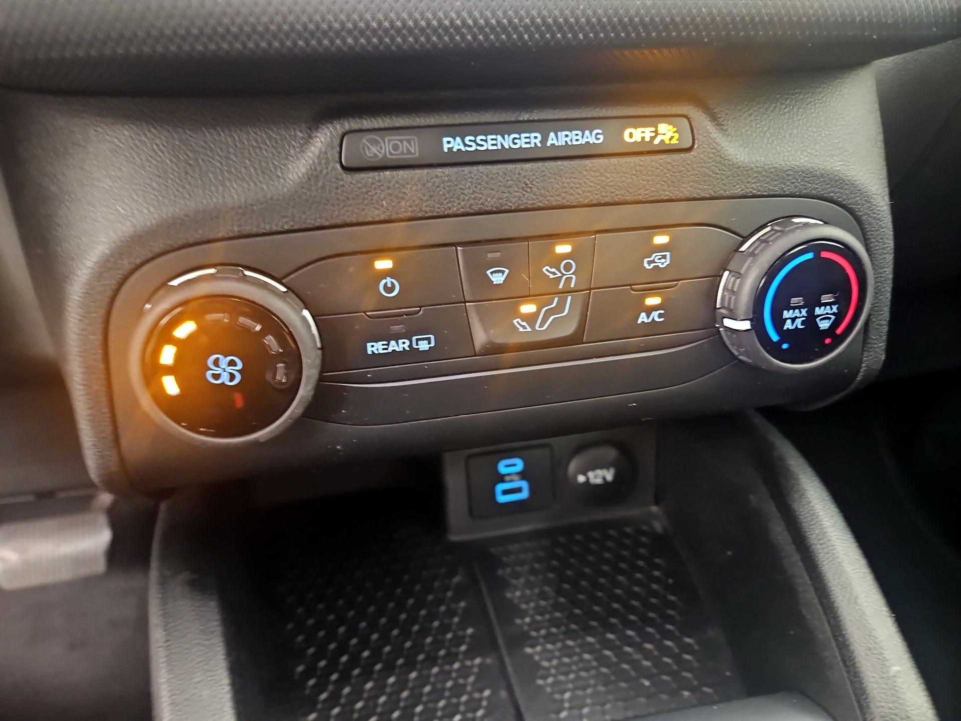 Thumbnail: 2022 Ford Bronco Sport - 16