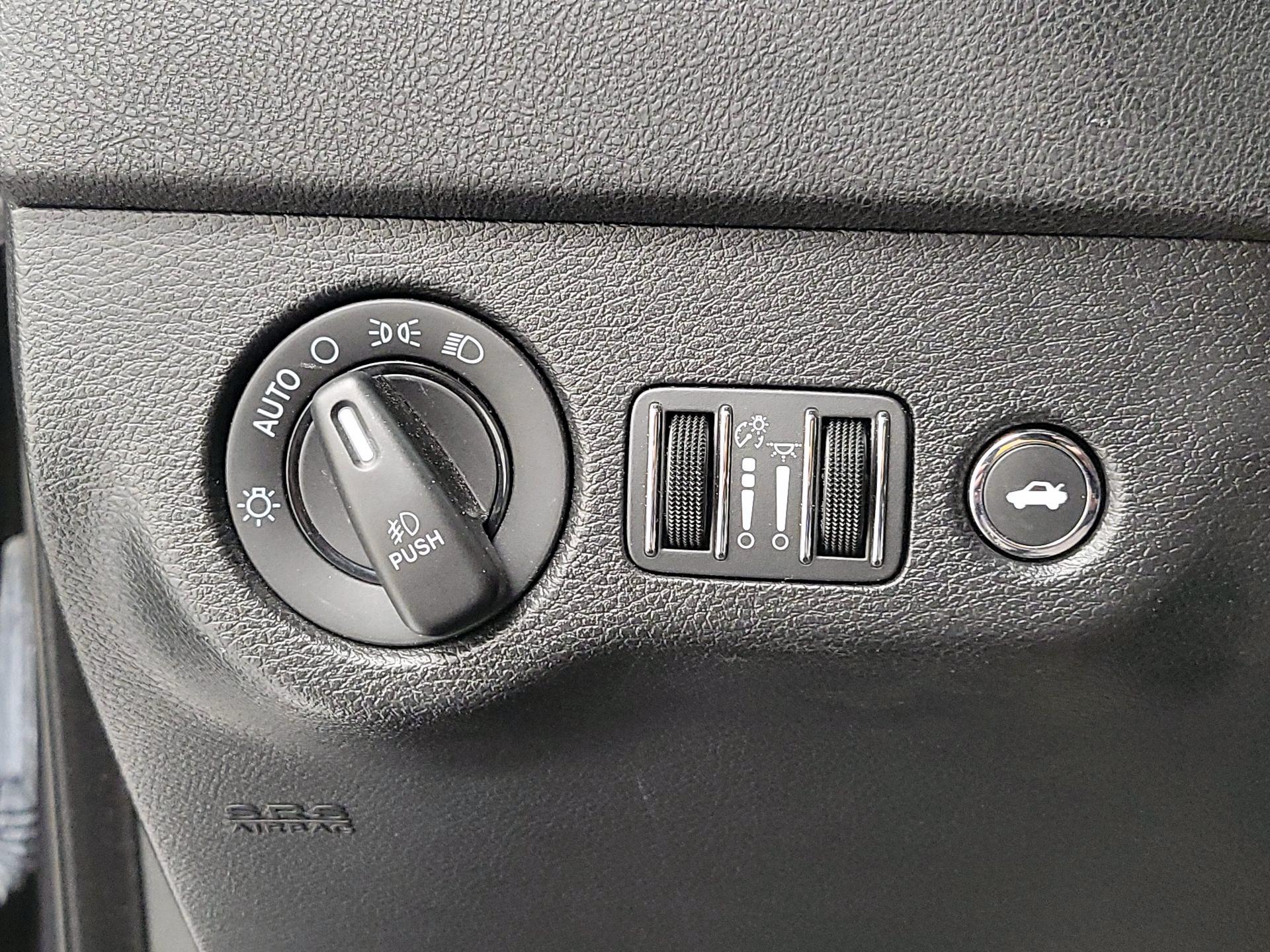 Thumbnail: 2022 Dodge Charger - 13