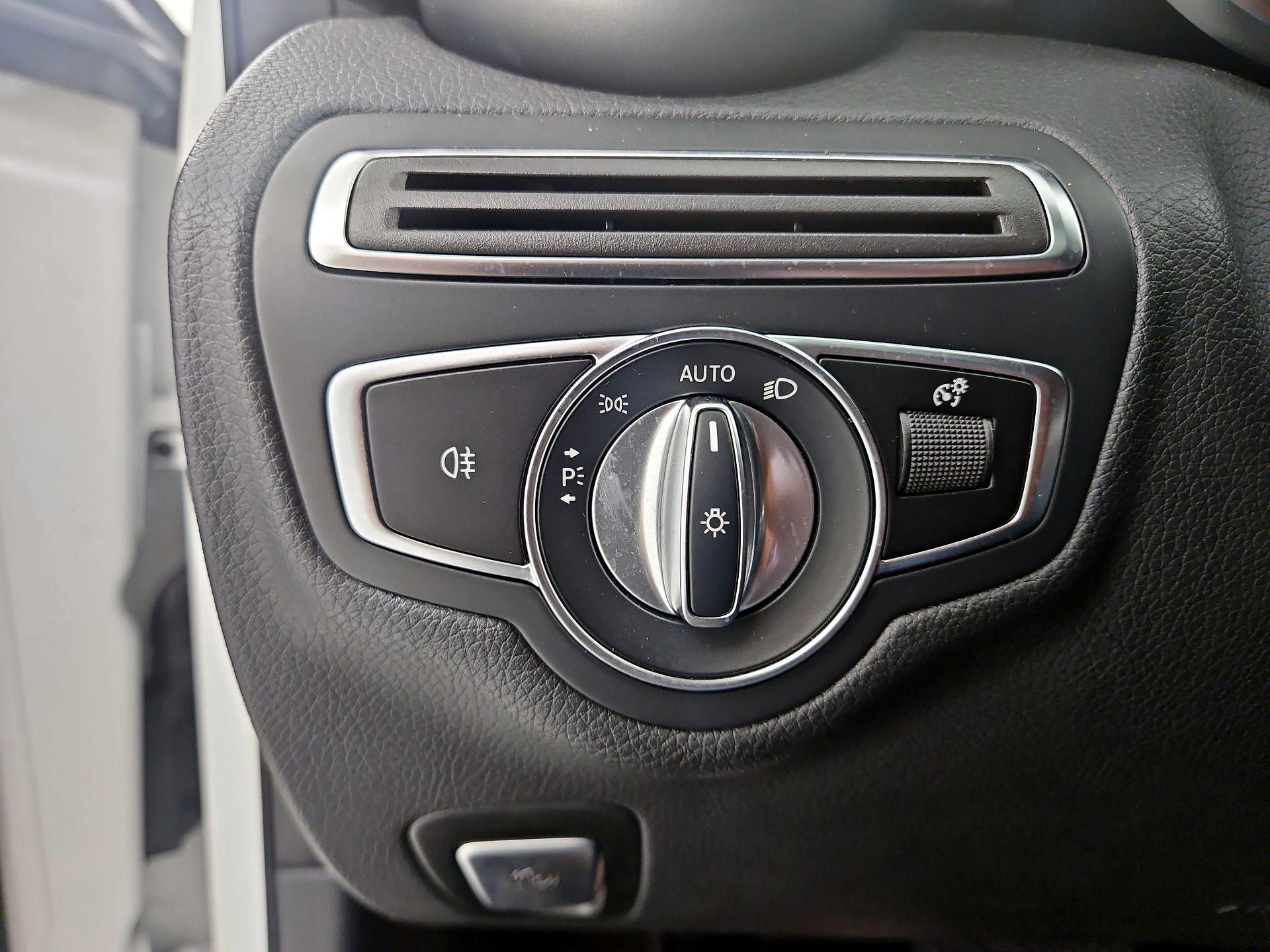 Thumbnail: 2021 Mercedes-Benz C-Class - 13