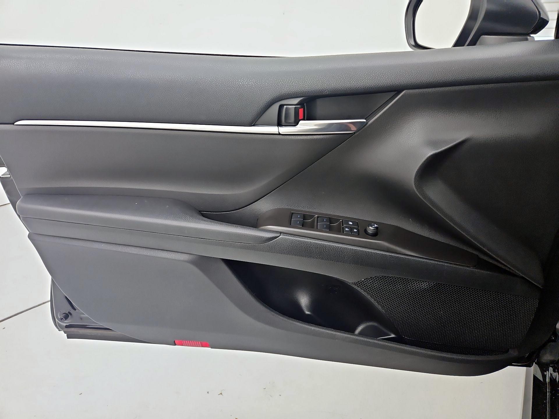 Thumbnail: 2023 Toyota Camry - 12