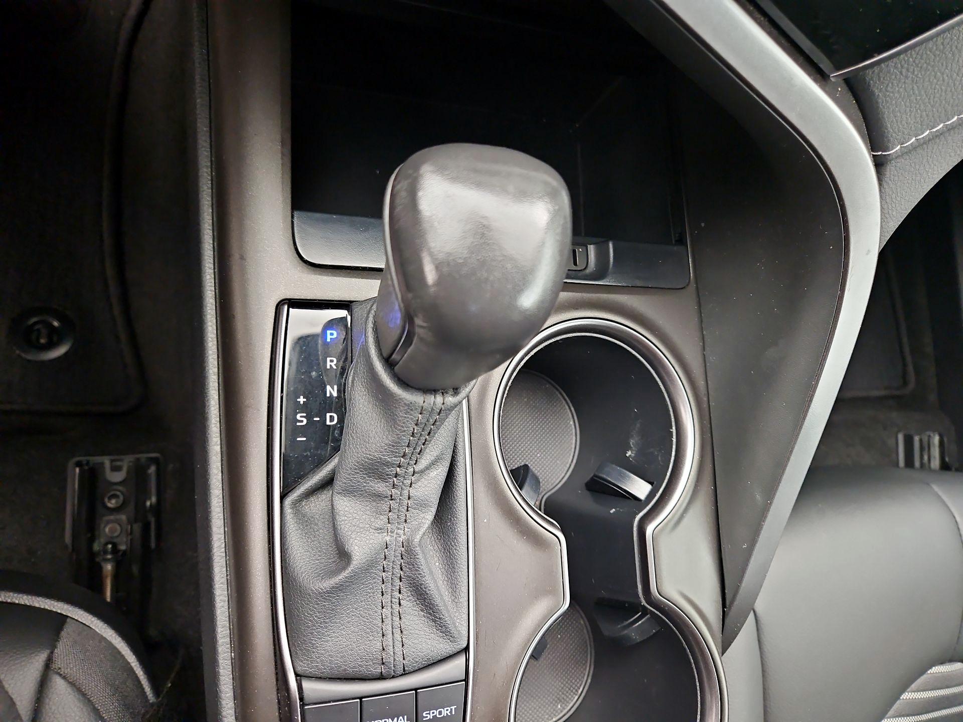 Thumbnail: 2023 Toyota Camry - 17