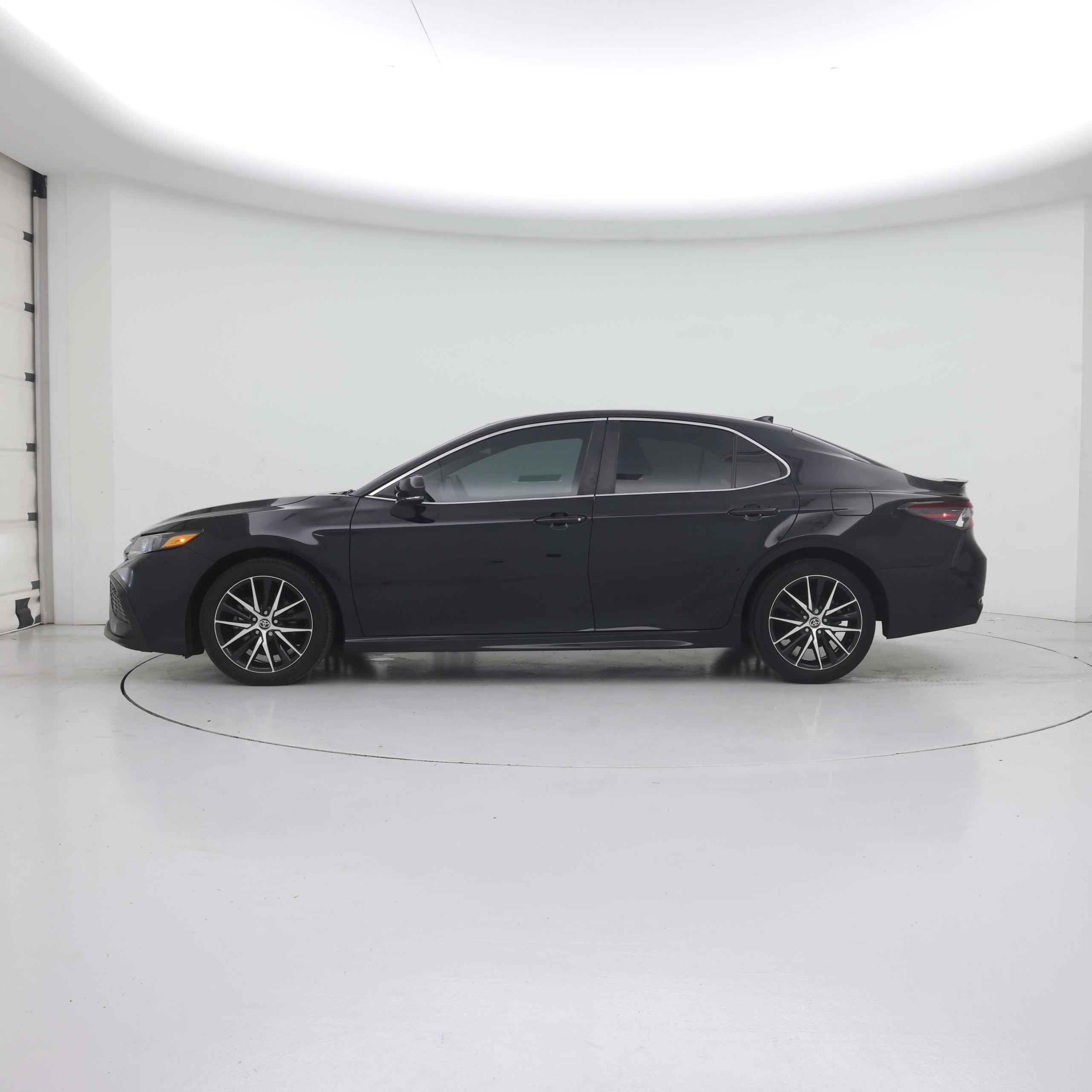 Thumbnail: 2023 Toyota Camry - 3