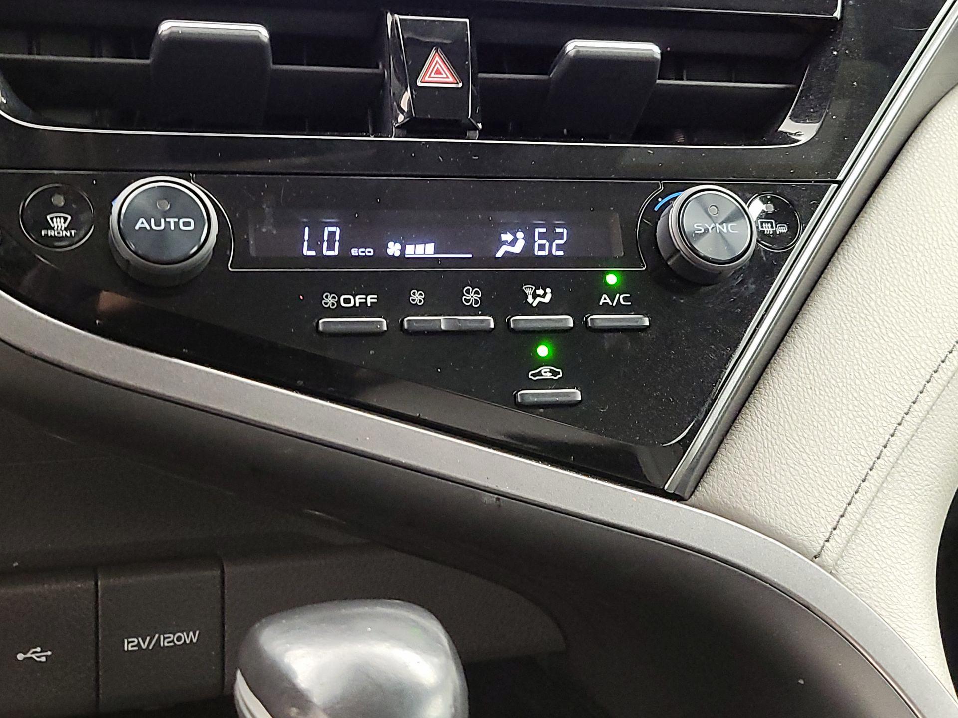 Thumbnail: 2021 Toyota Camry - 16