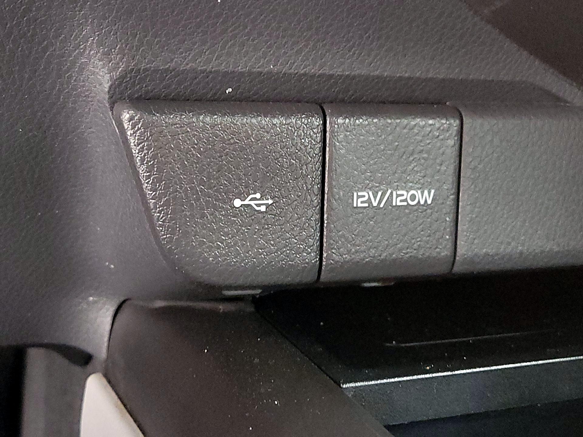 Thumbnail: 2021 Toyota Camry - 18