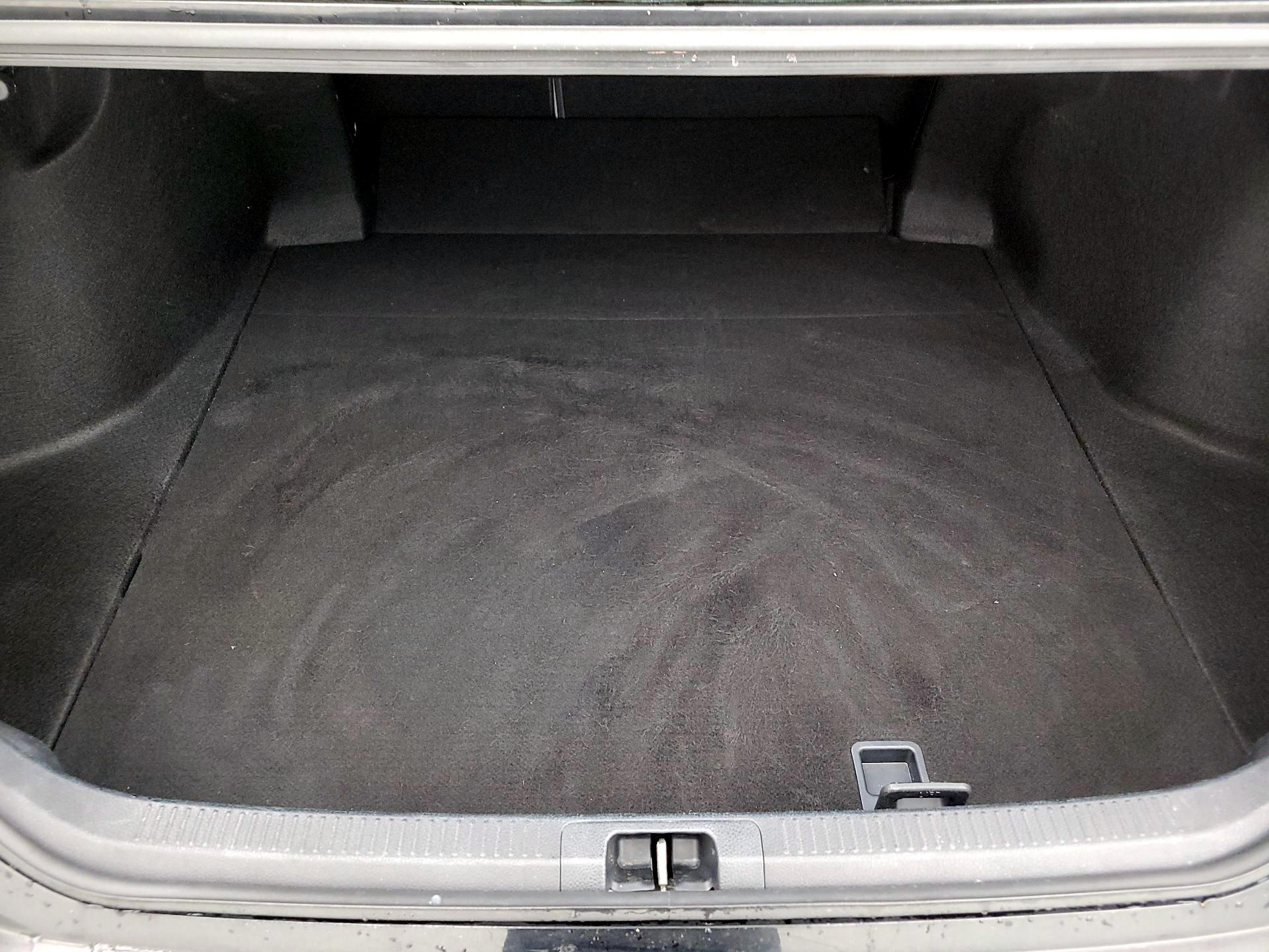 Thumbnail: 2021 Toyota Camry - 20