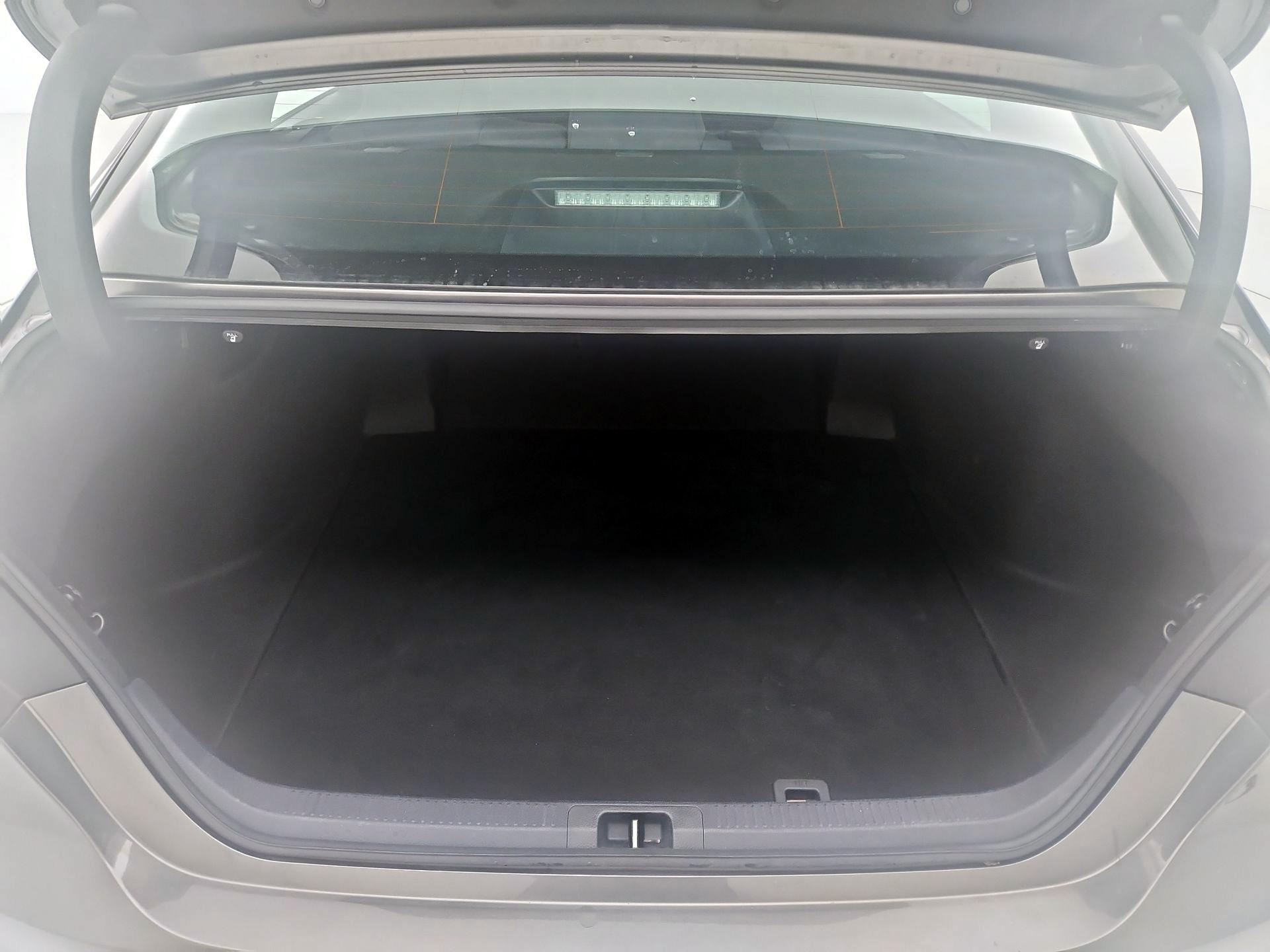 Thumbnail: 2020 Toyota Camry - 20