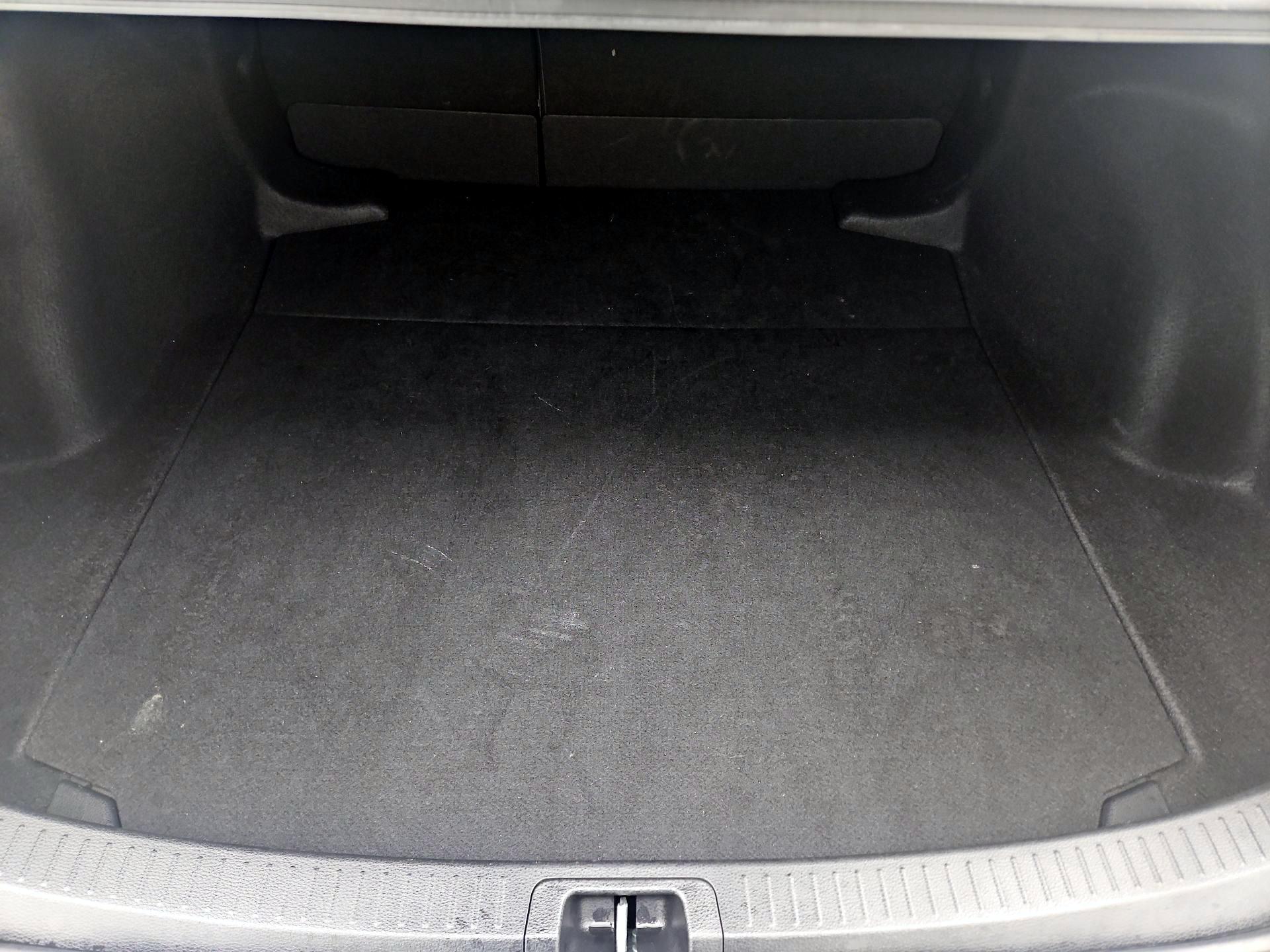 Thumbnail: 2022 Toyota Corolla - 19