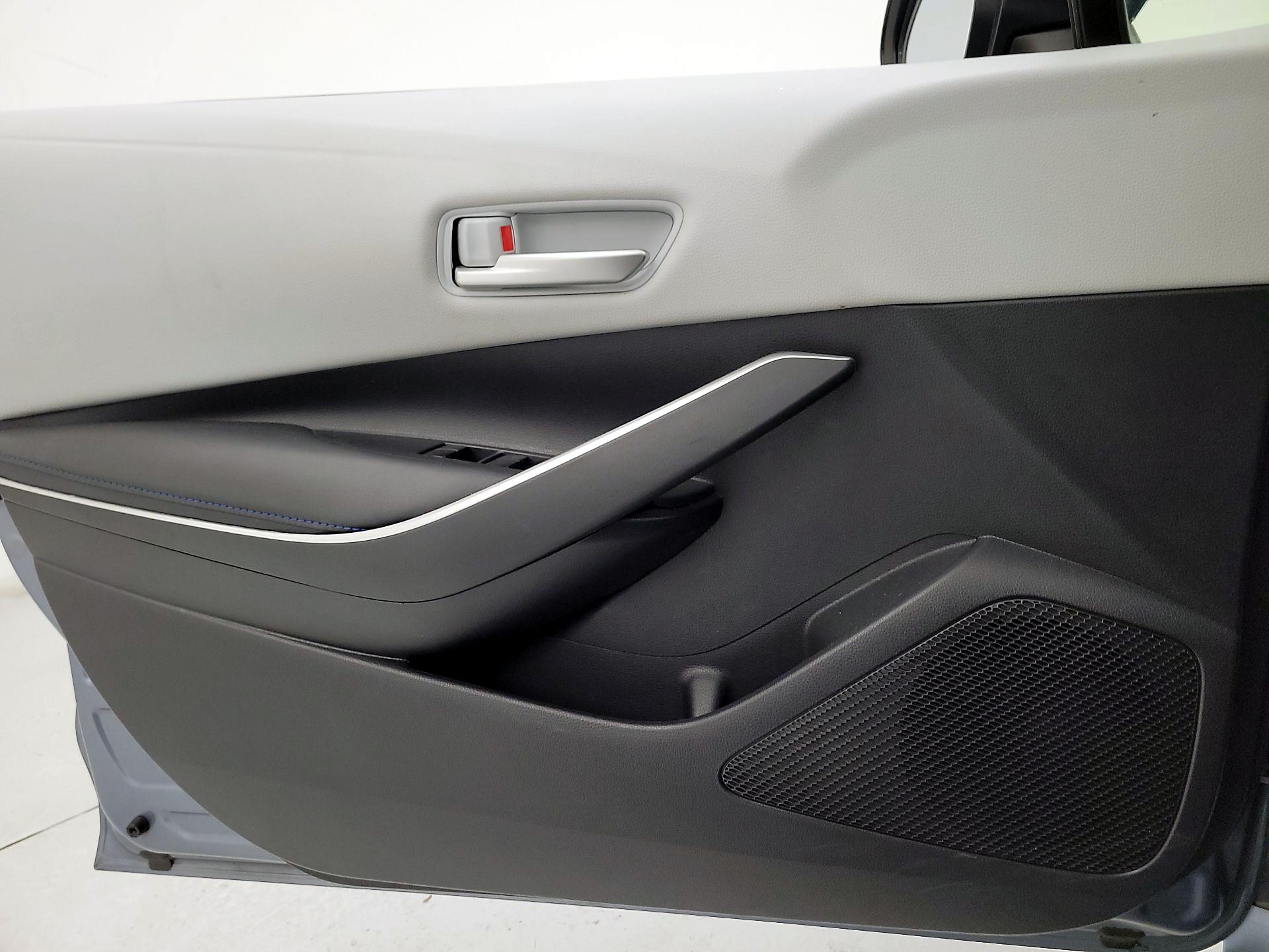 Thumbnail: 2021 Toyota Corolla - 12