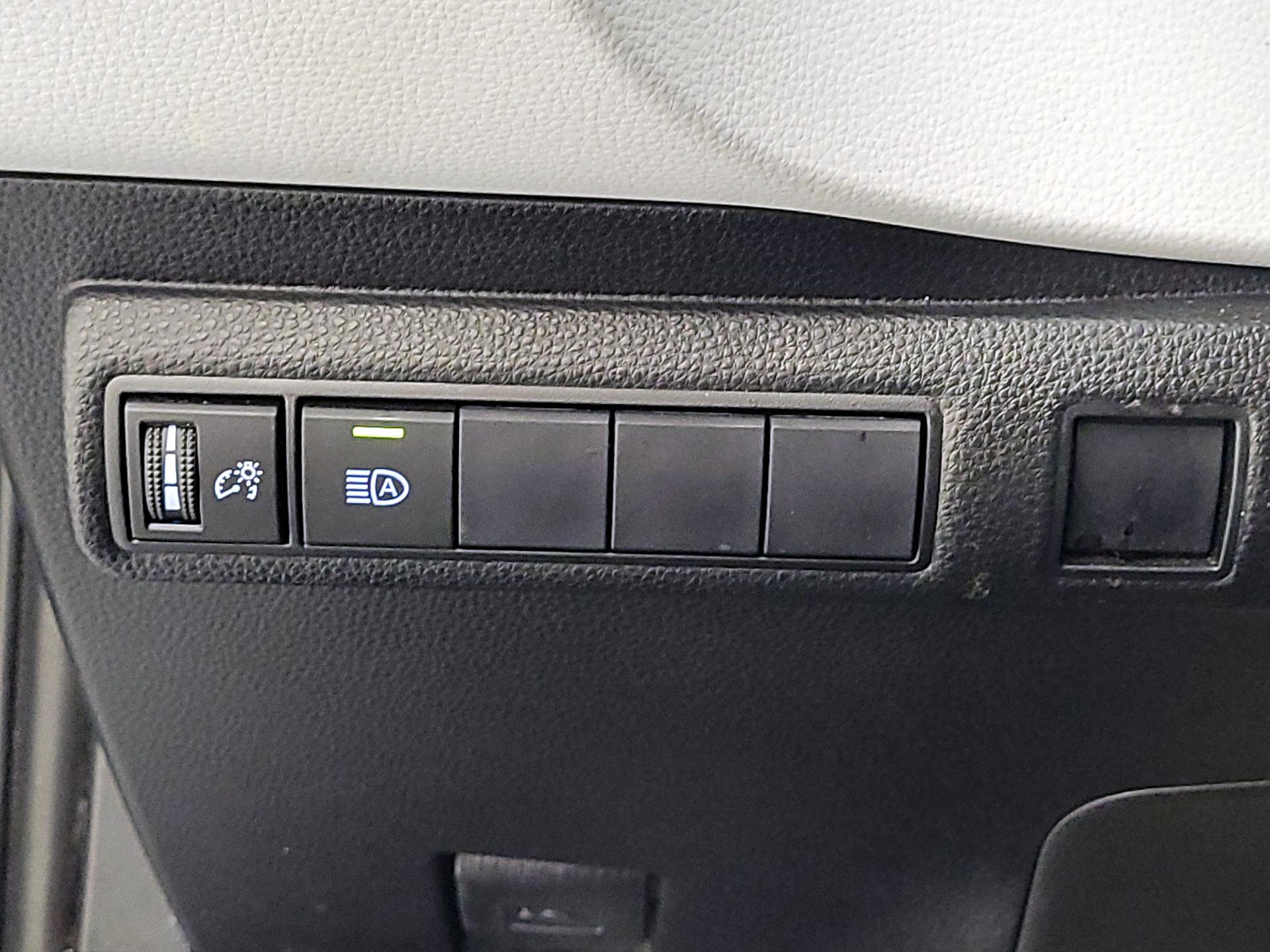 Thumbnail: 2021 Toyota Corolla - 13