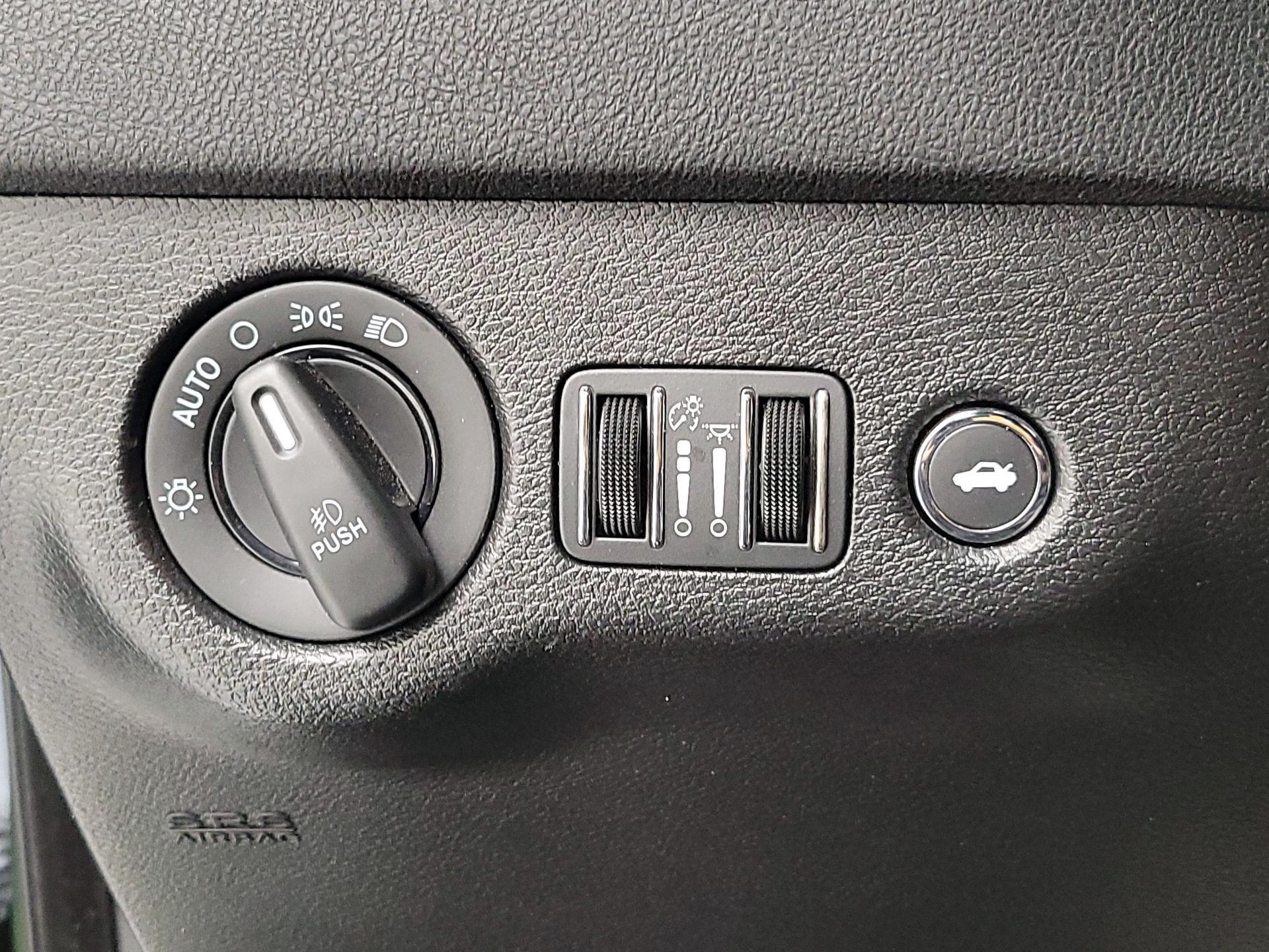 Thumbnail: 2022 Dodge Charger - 13