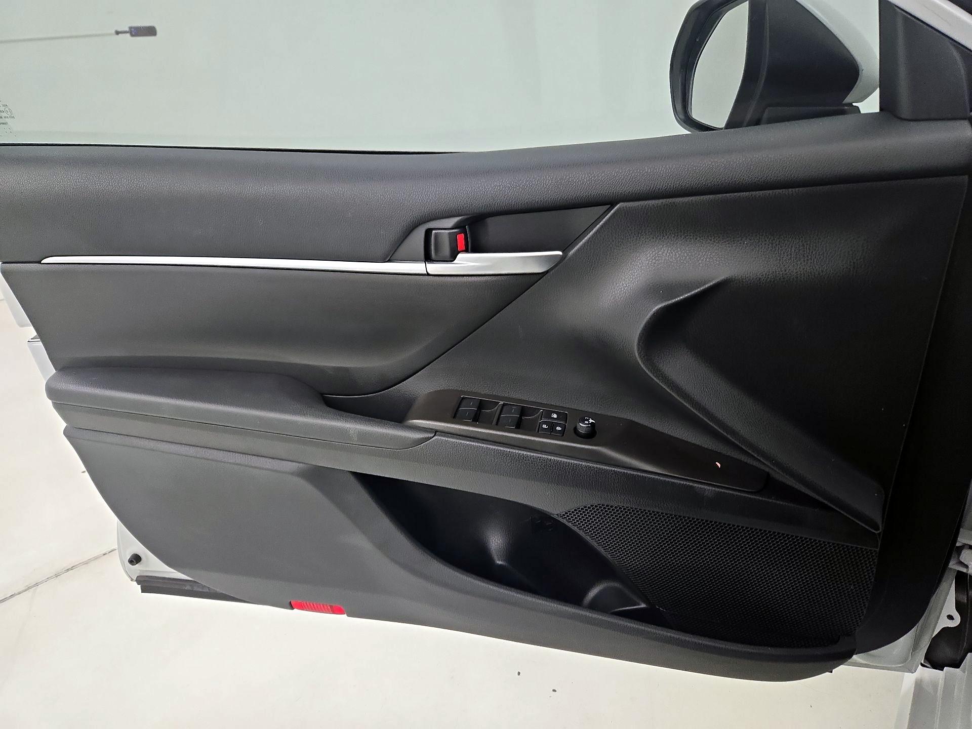 Thumbnail: 2023 Toyota Camry - 12