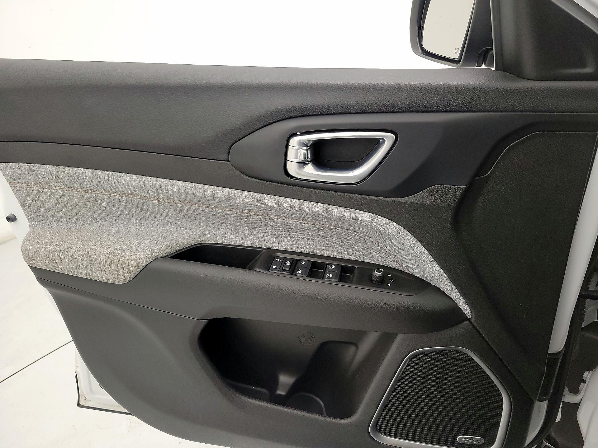 Thumbnail: 2022 Jeep Compass - 12