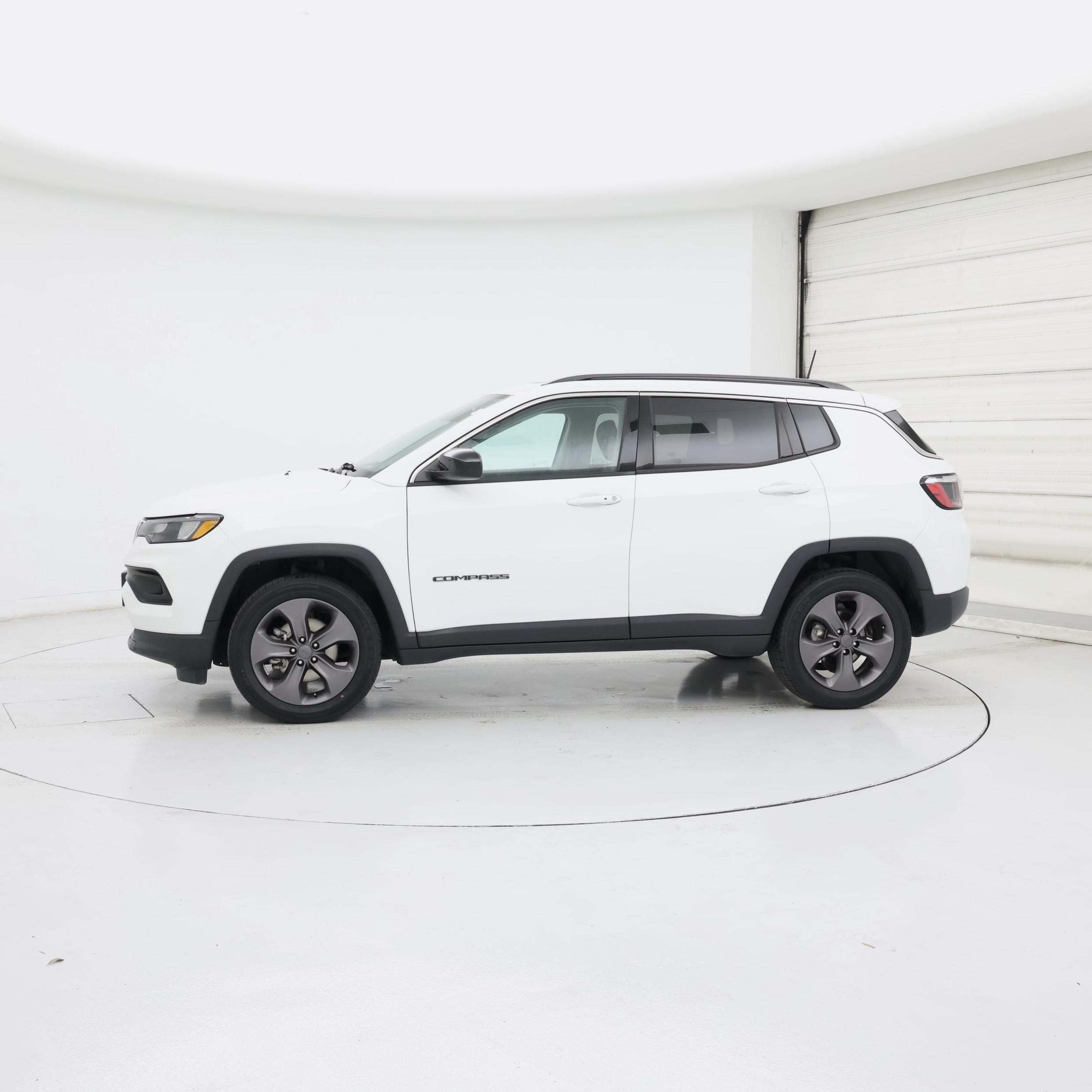 Thumbnail: 2022 Jeep Compass - 3