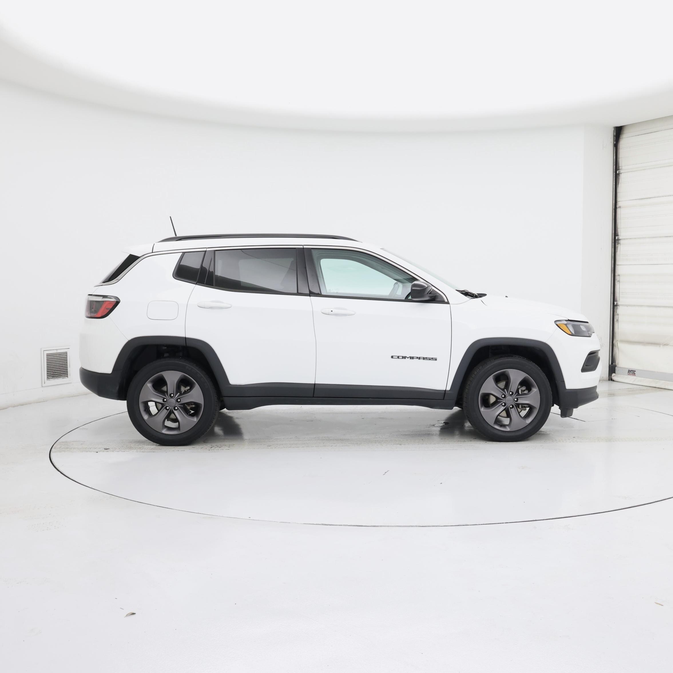 Thumbnail: 2022 Jeep Compass - 7