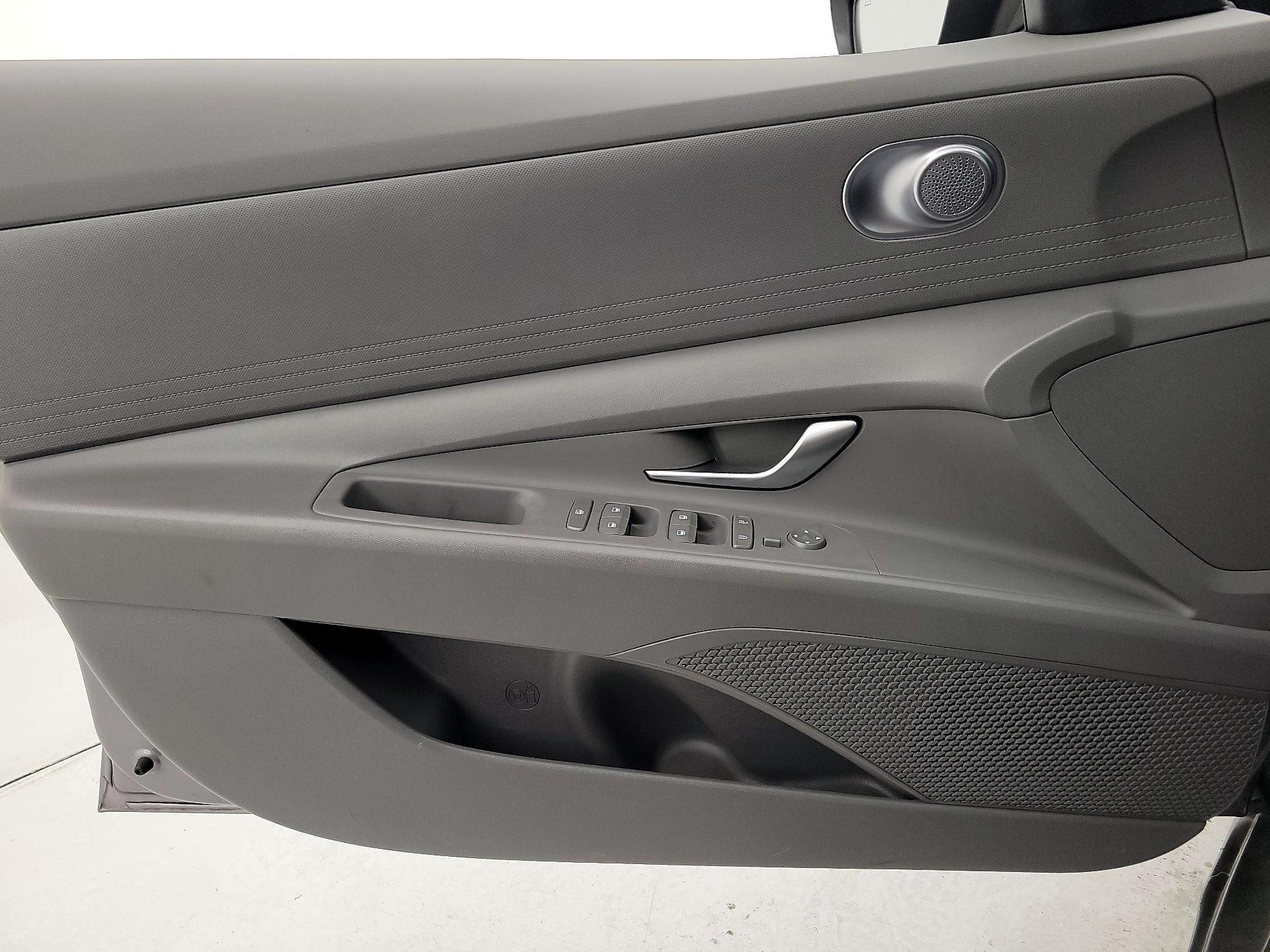 Thumbnail: 2024 Hyundai Elantra - 12