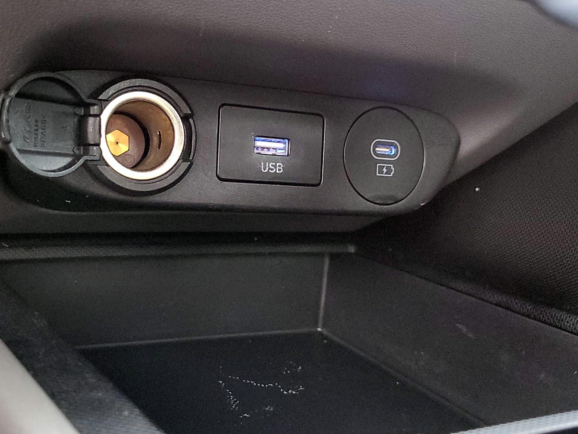 Thumbnail: 2024 Hyundai Elantra - 18