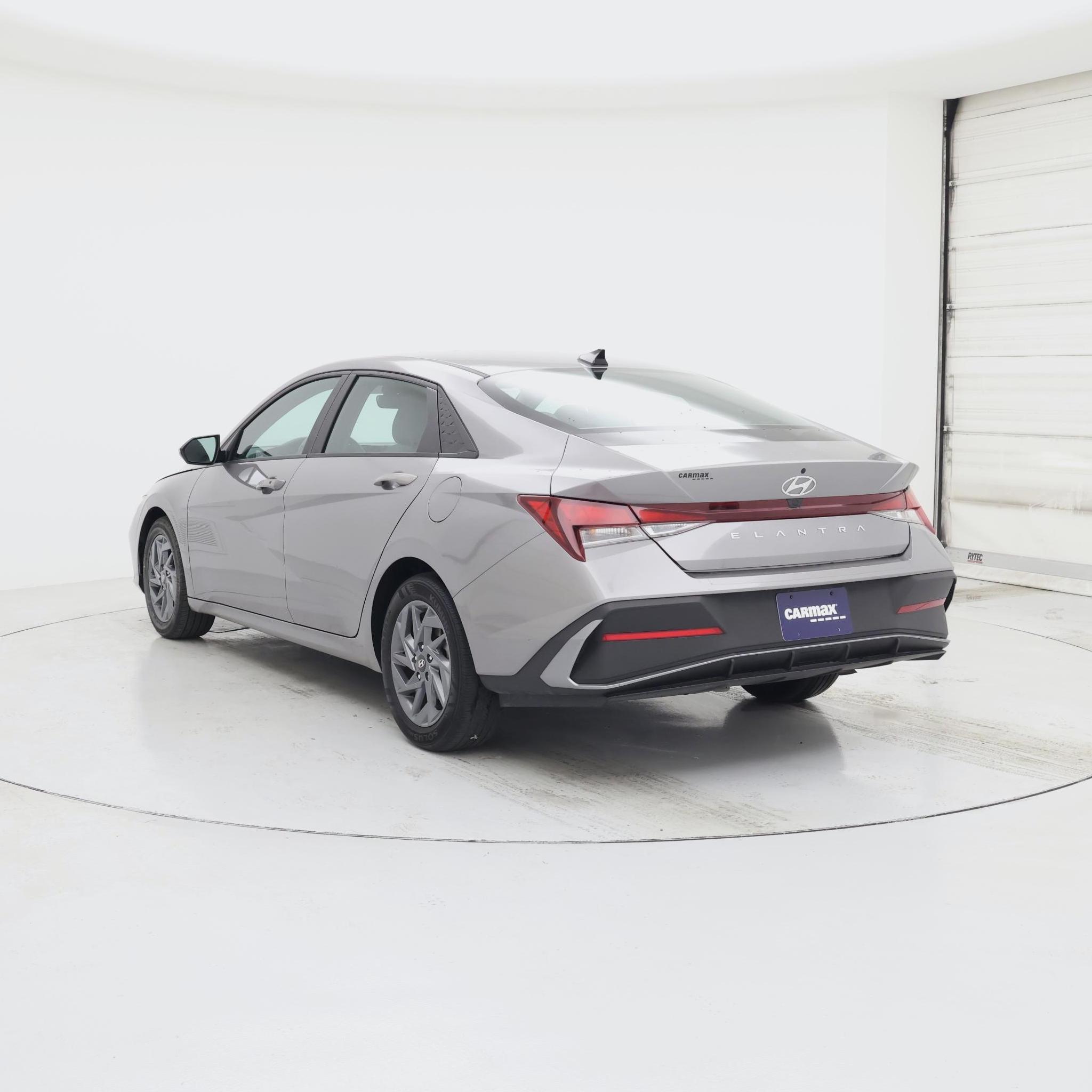 Thumbnail: 2024 Hyundai Elantra - 2