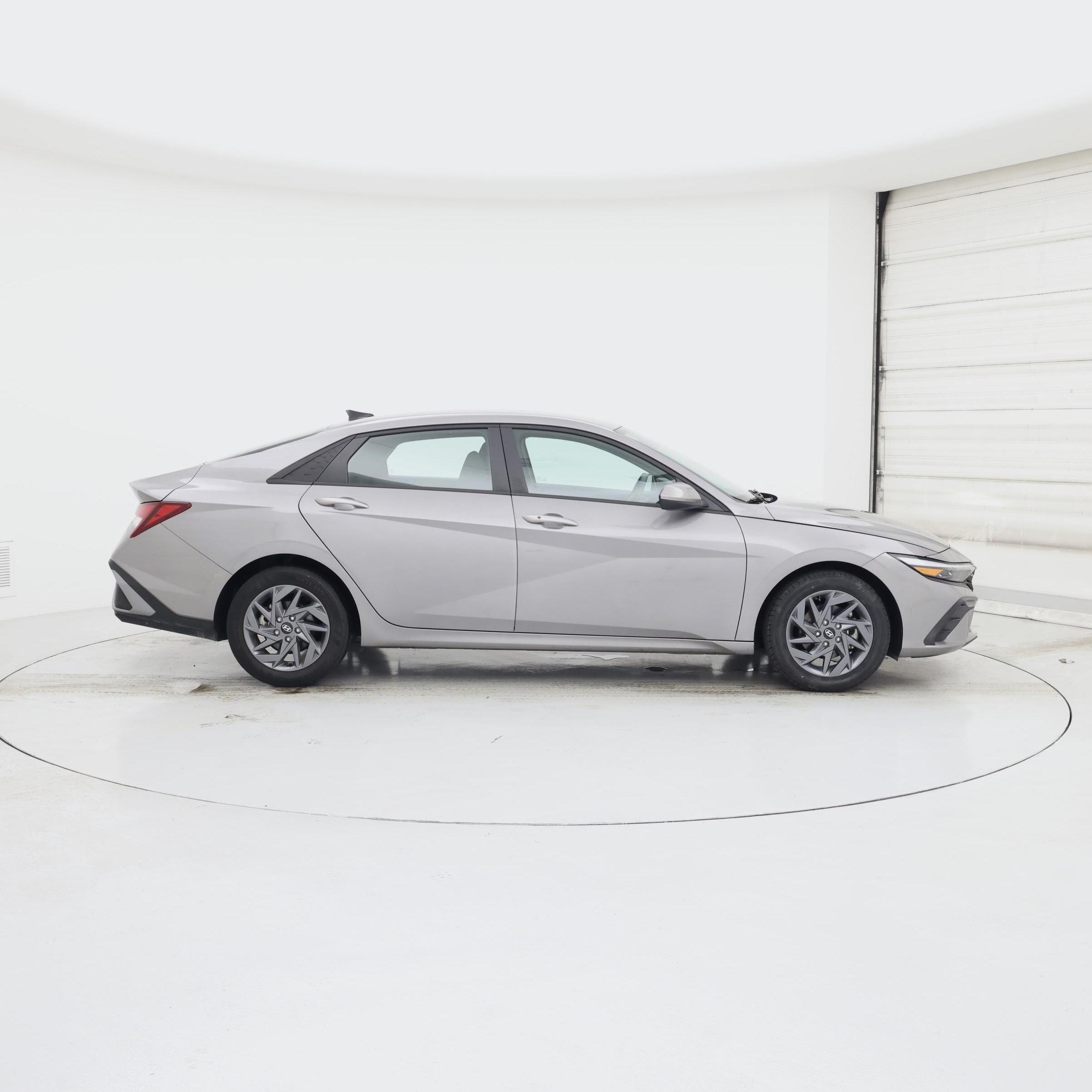 Thumbnail: 2024 Hyundai Elantra - 7