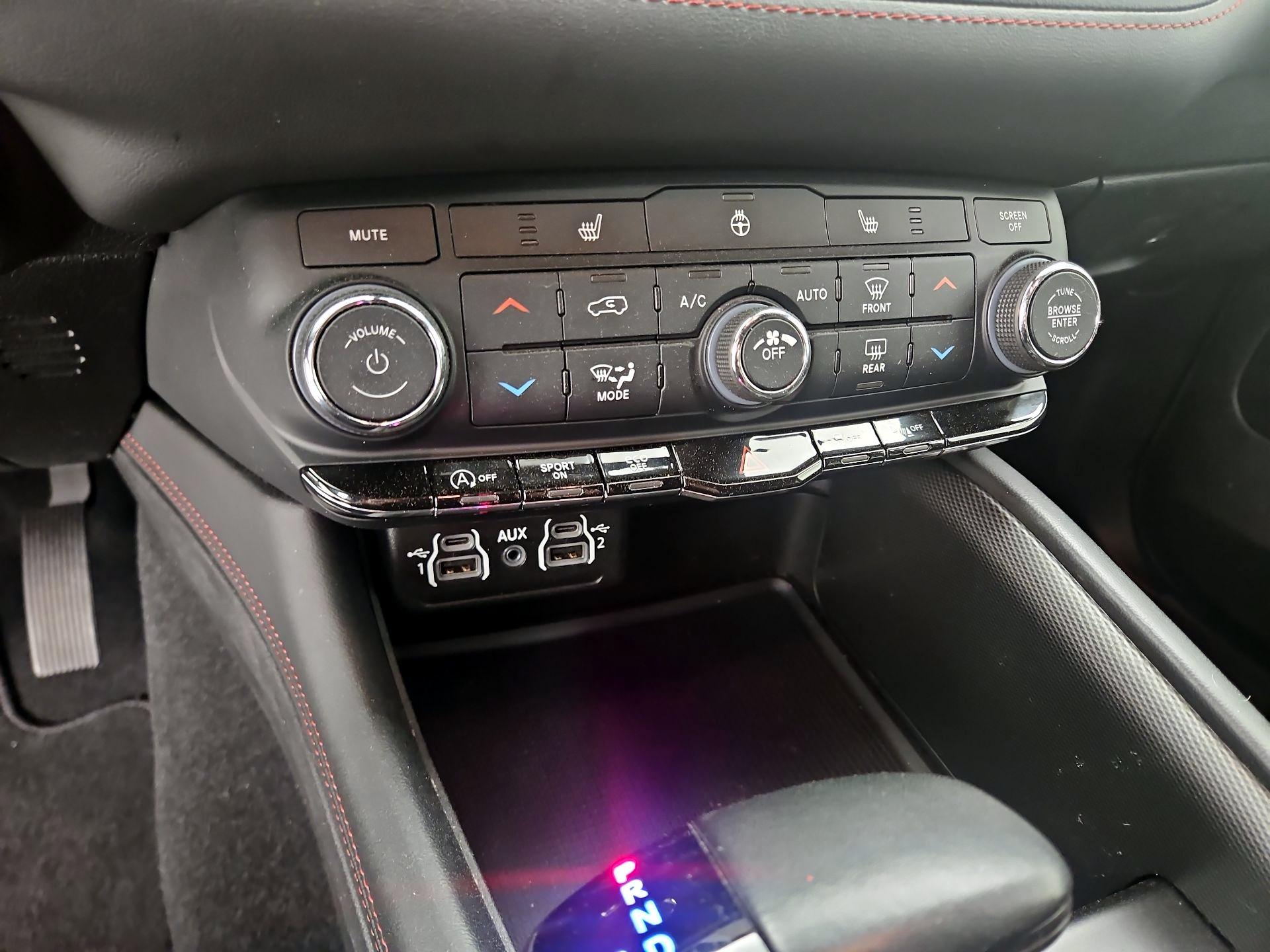 Thumbnail: 2023 Dodge Durango - 17