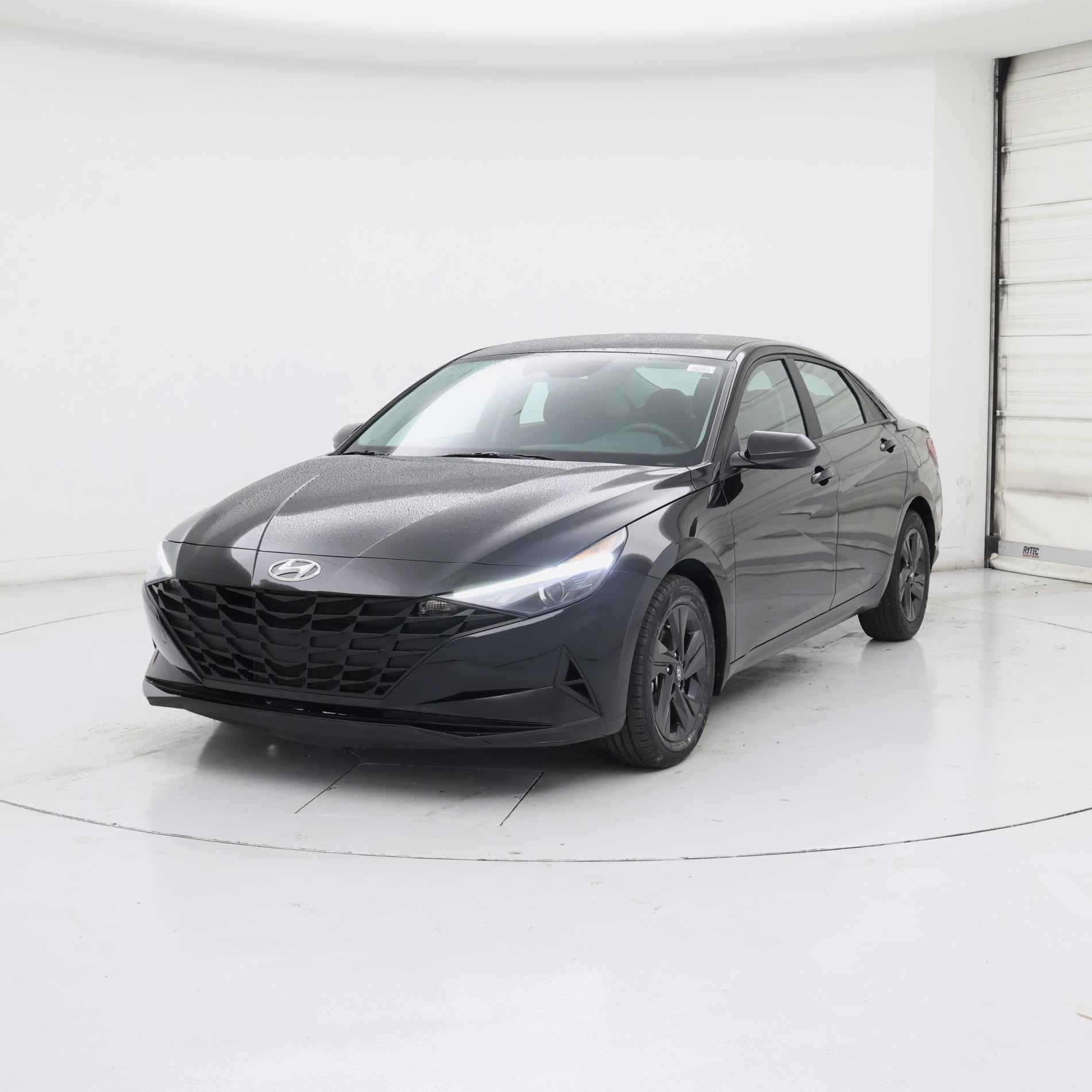 Thumbnail: 2023 Hyundai Elantra - 4