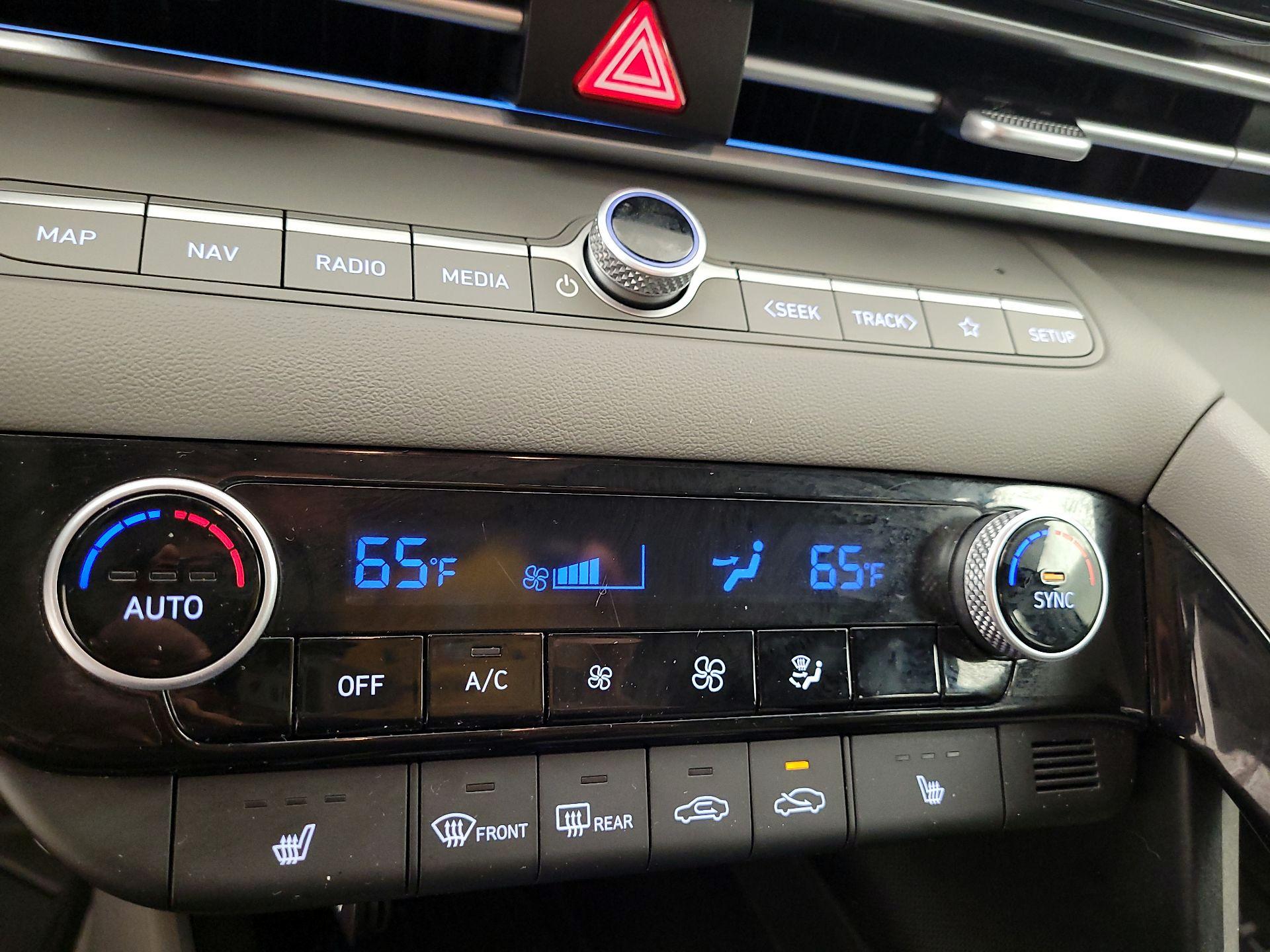 Thumbnail: 2024 Hyundai Elantra - 16