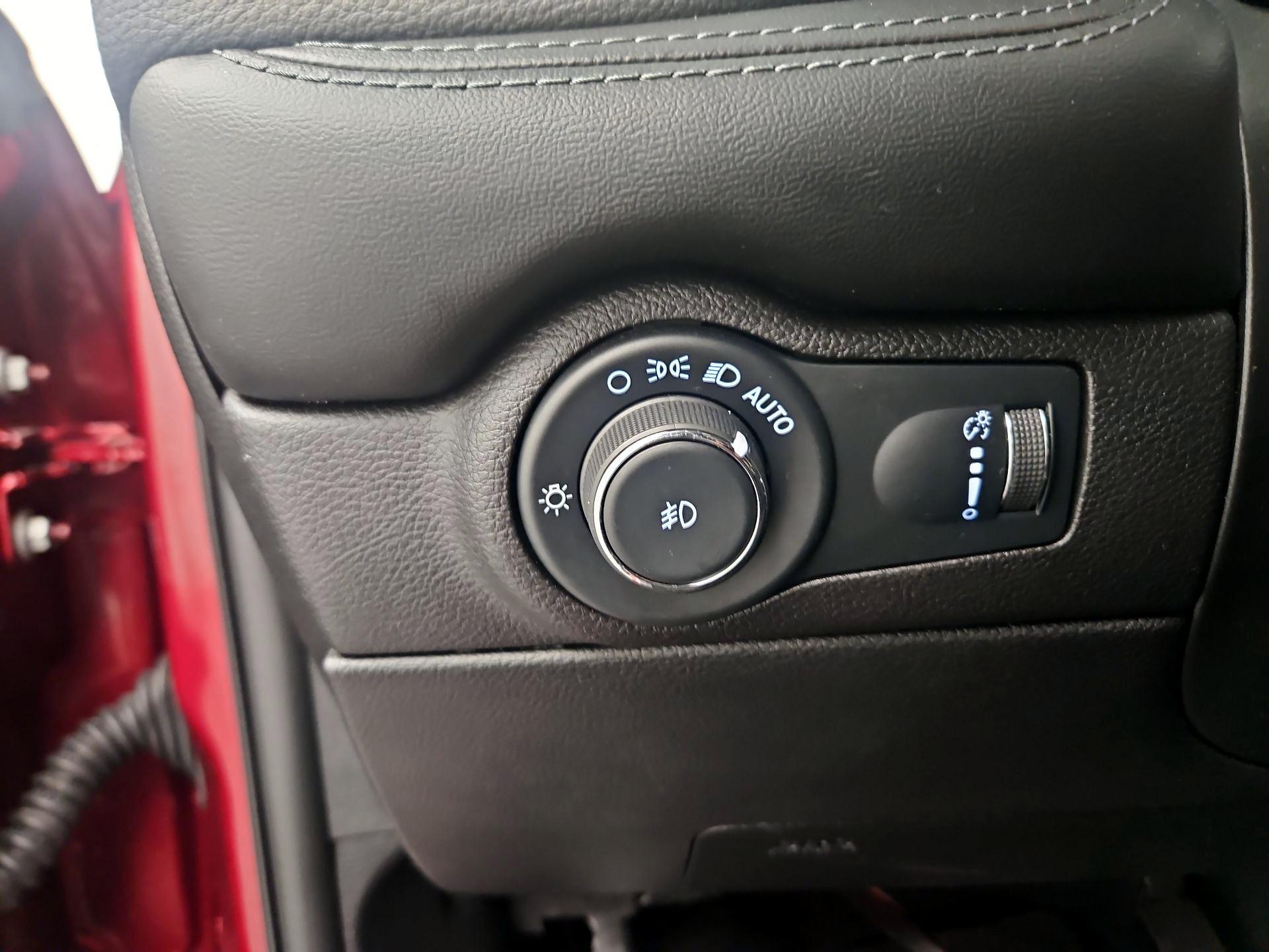 Thumbnail: 2021 Dodge Durango - 13