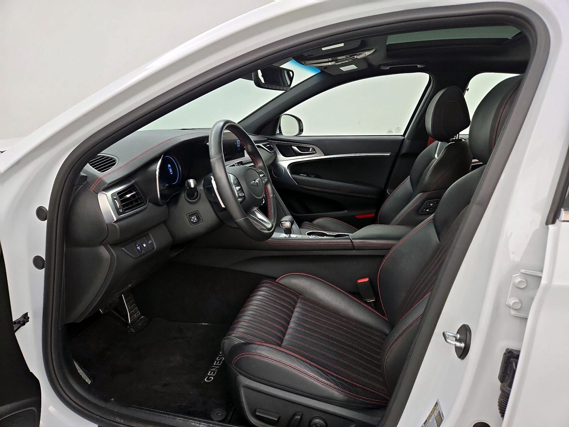 Thumbnail: 2023 Genesis G70 - 11