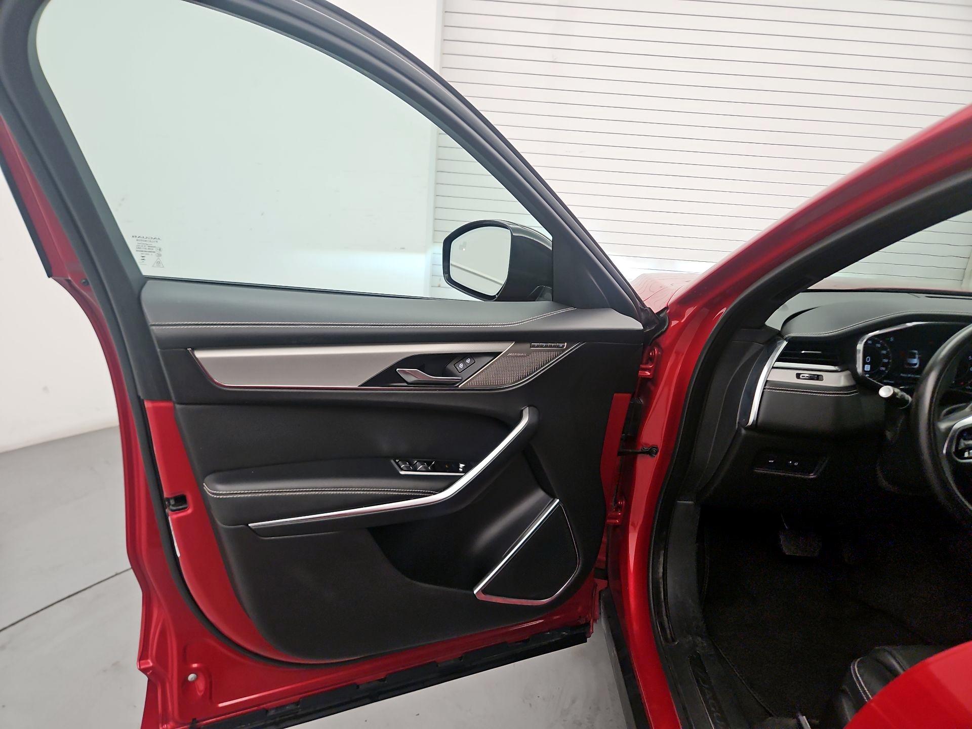 Thumbnail: 2024 Jaguar F-Pace - 12