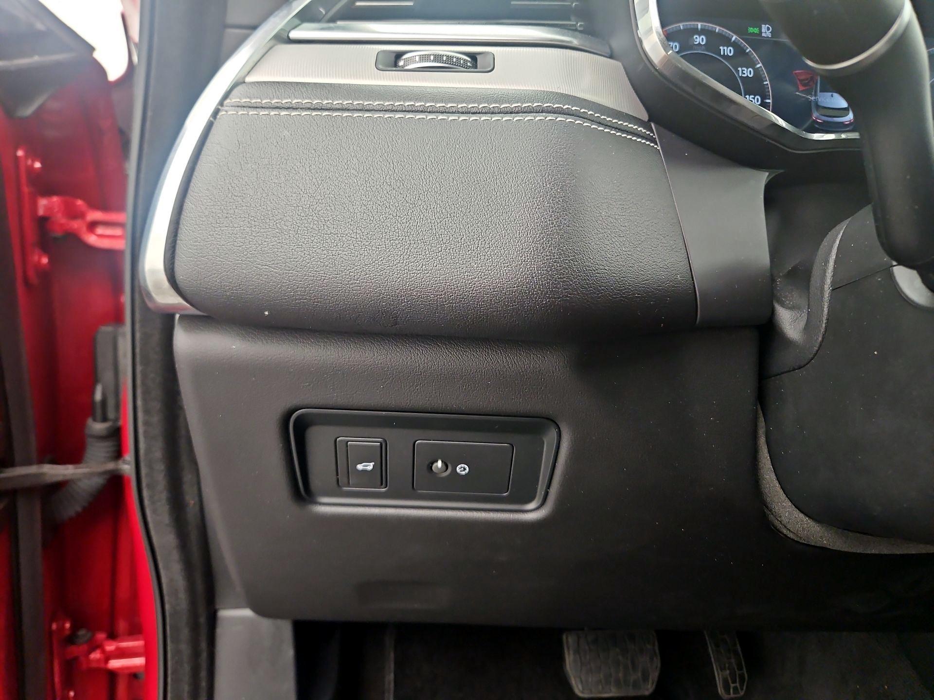 Thumbnail: 2024 Jaguar F-Pace - 13