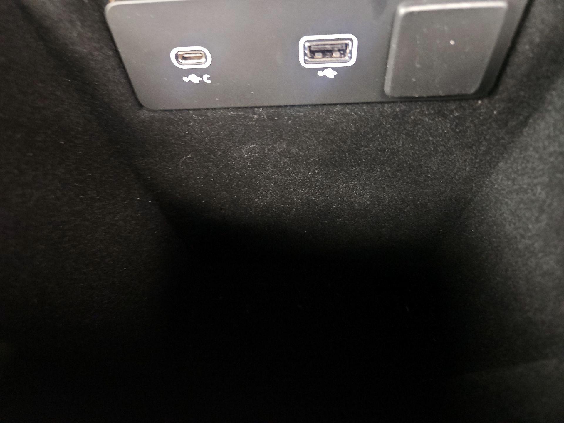 Thumbnail: 2024 Jaguar F-Pace - 18