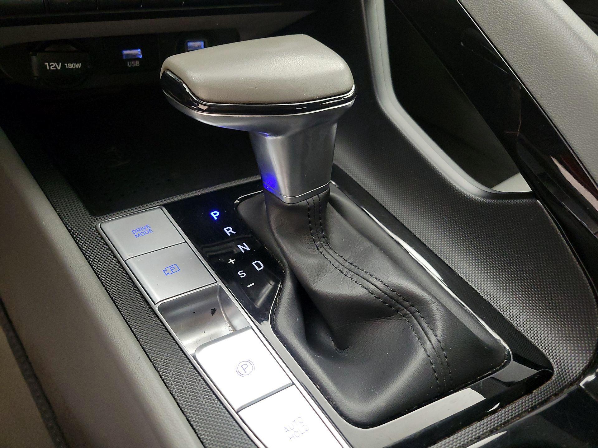 Thumbnail: 2023 Hyundai Elantra - 17