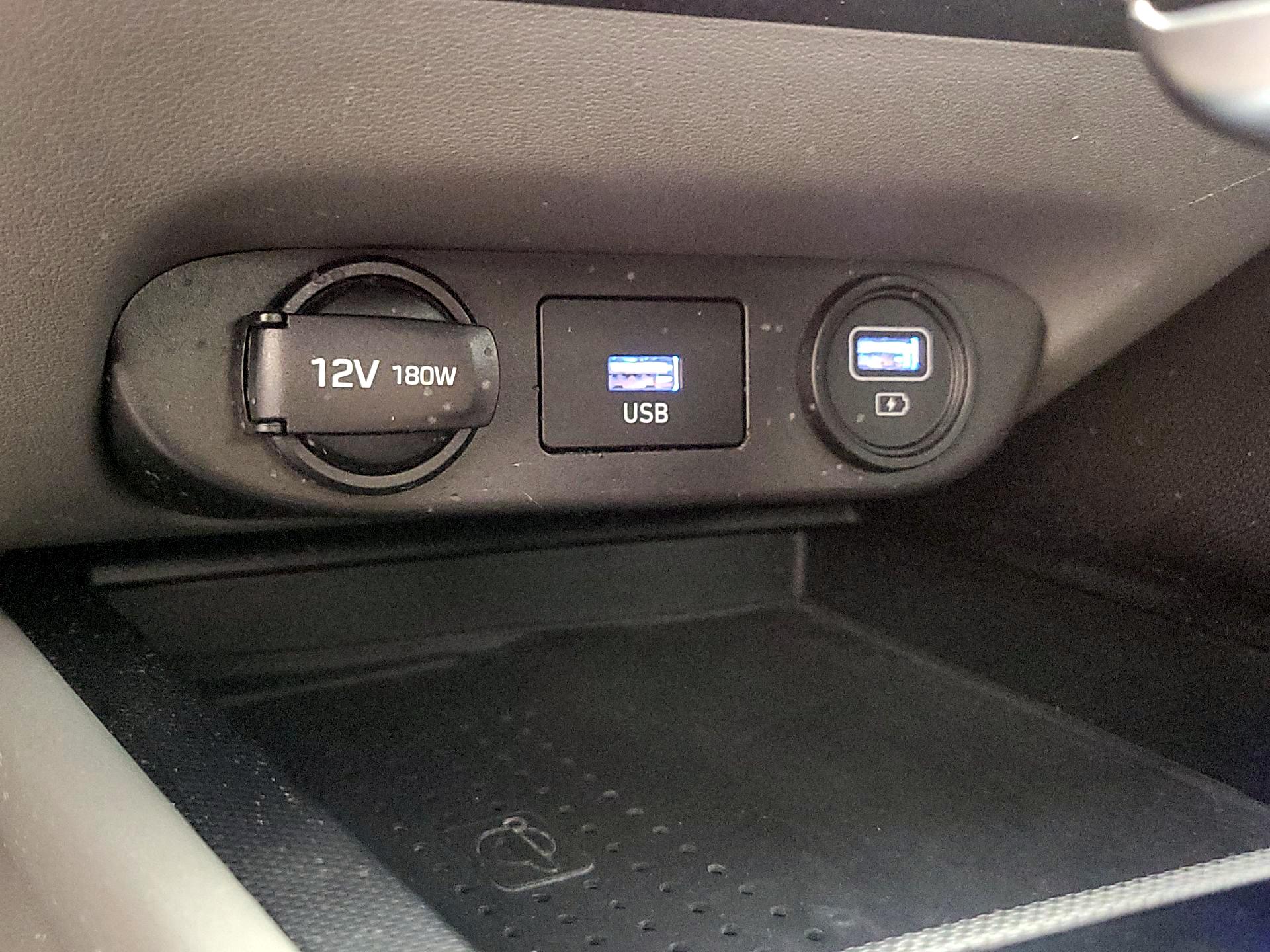 Thumbnail: 2023 Hyundai Elantra - 18