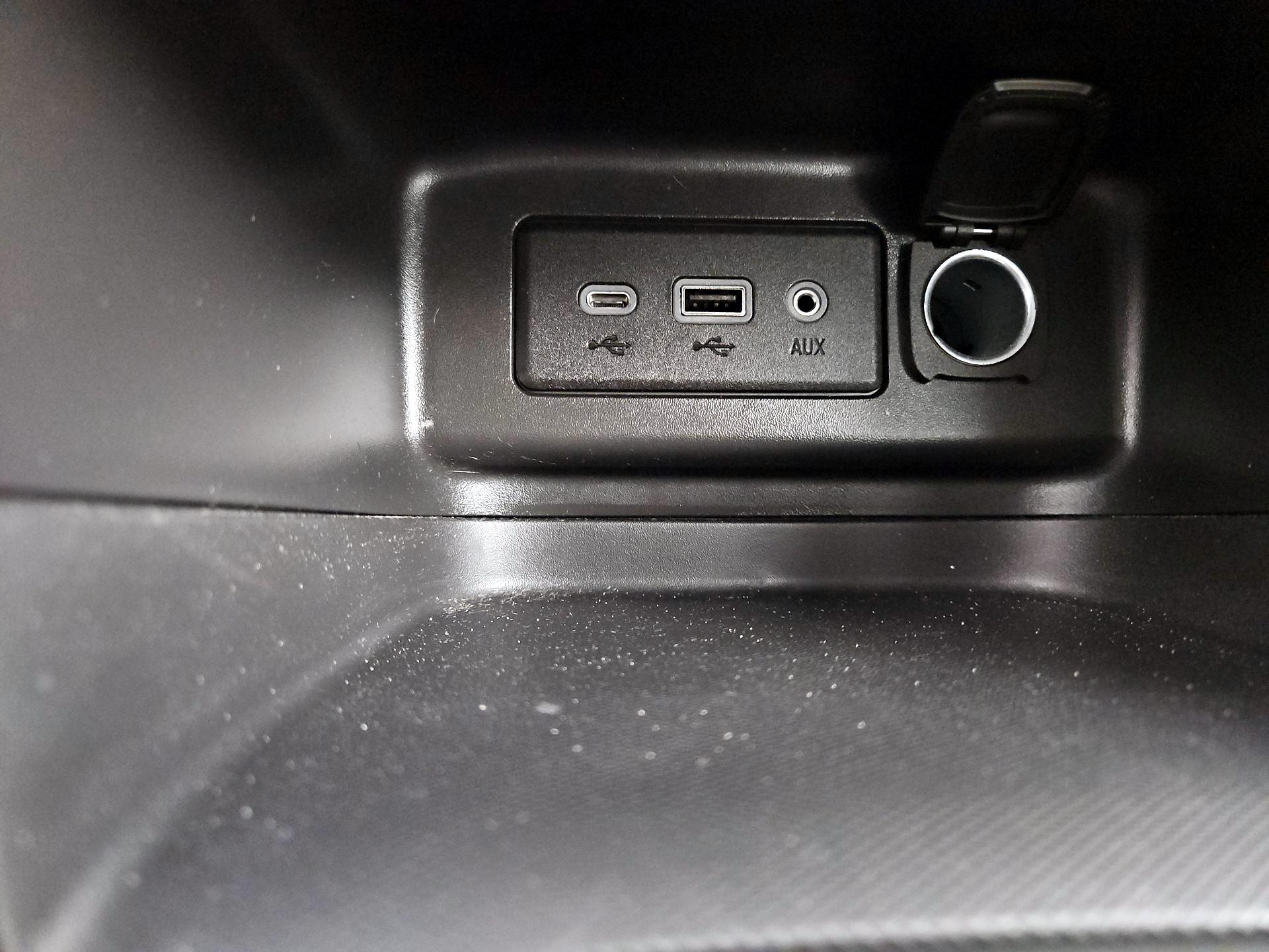 Thumbnail: 2022 Chevrolet Equinox - 18