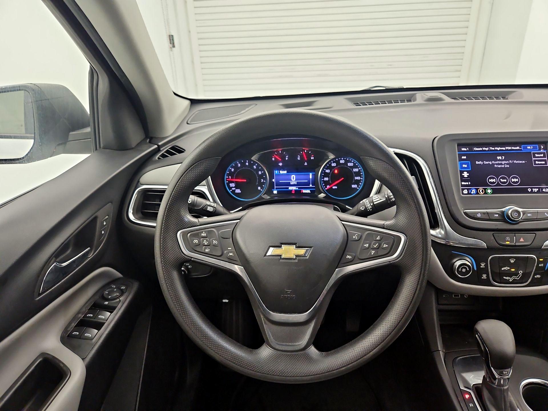 Thumbnail: 2022 Chevrolet Equinox - 10