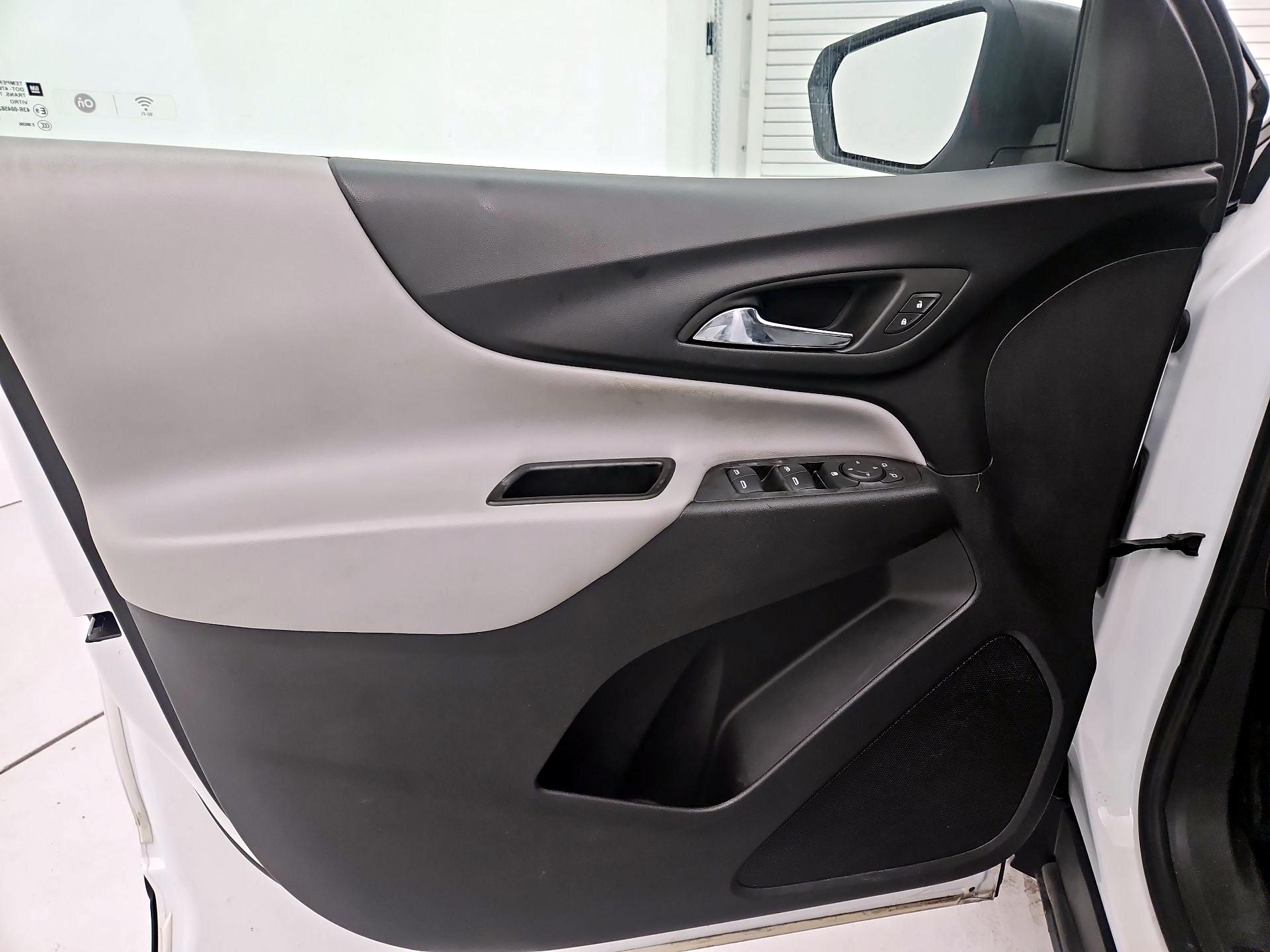 Thumbnail: 2022 Chevrolet Equinox - 12