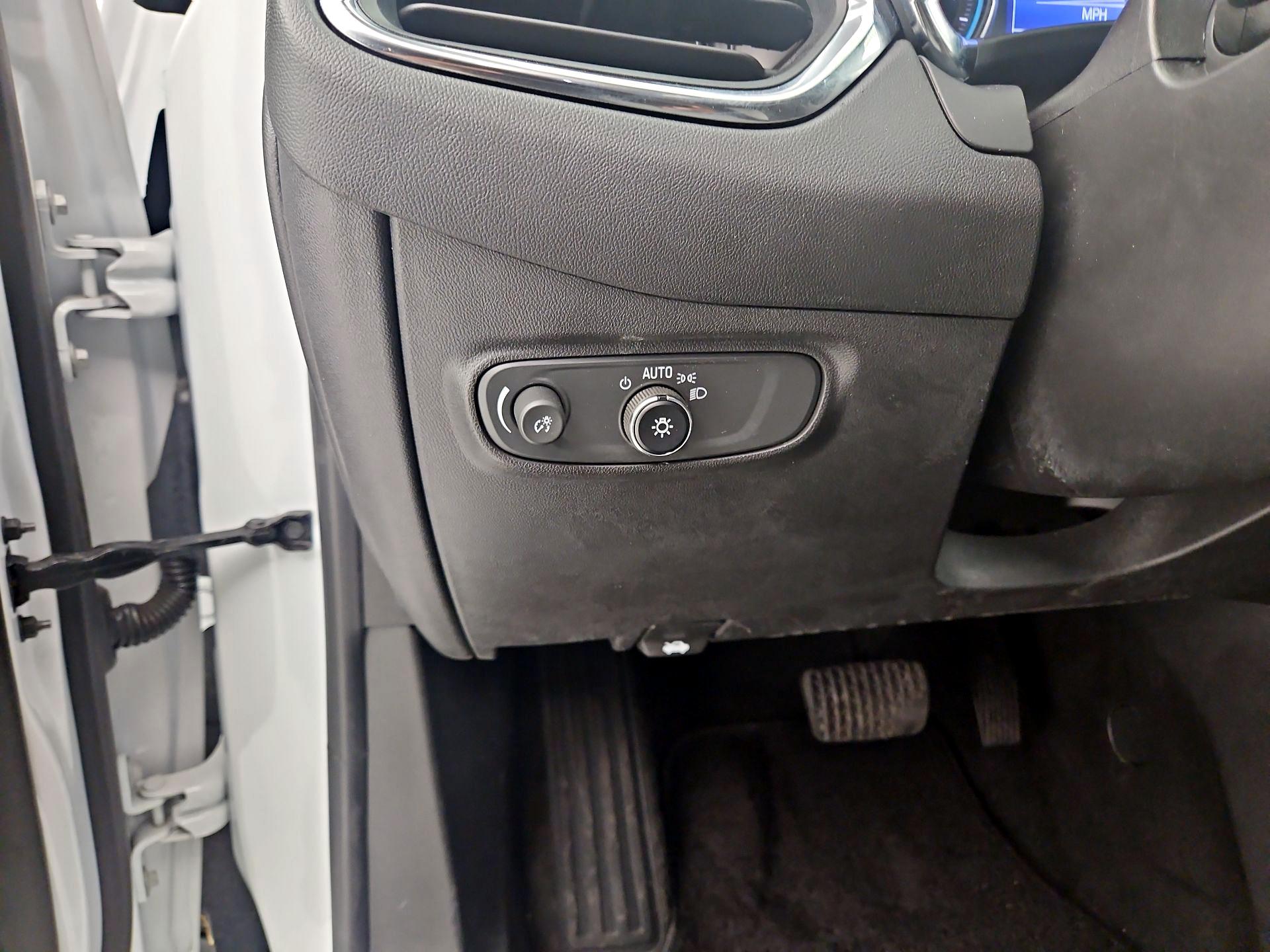 Thumbnail: 2022 Chevrolet Equinox - 13