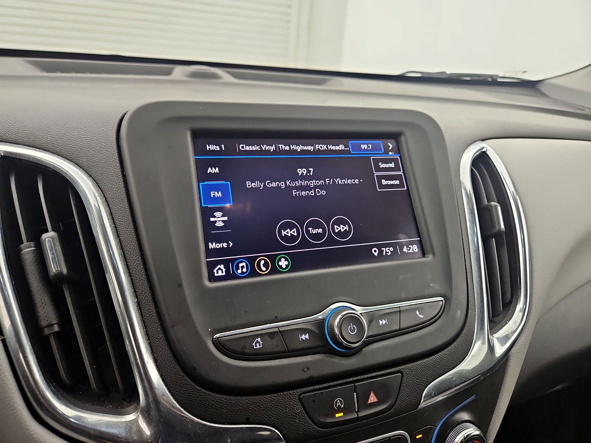 Thumbnail: 2022 Chevrolet Equinox - 15