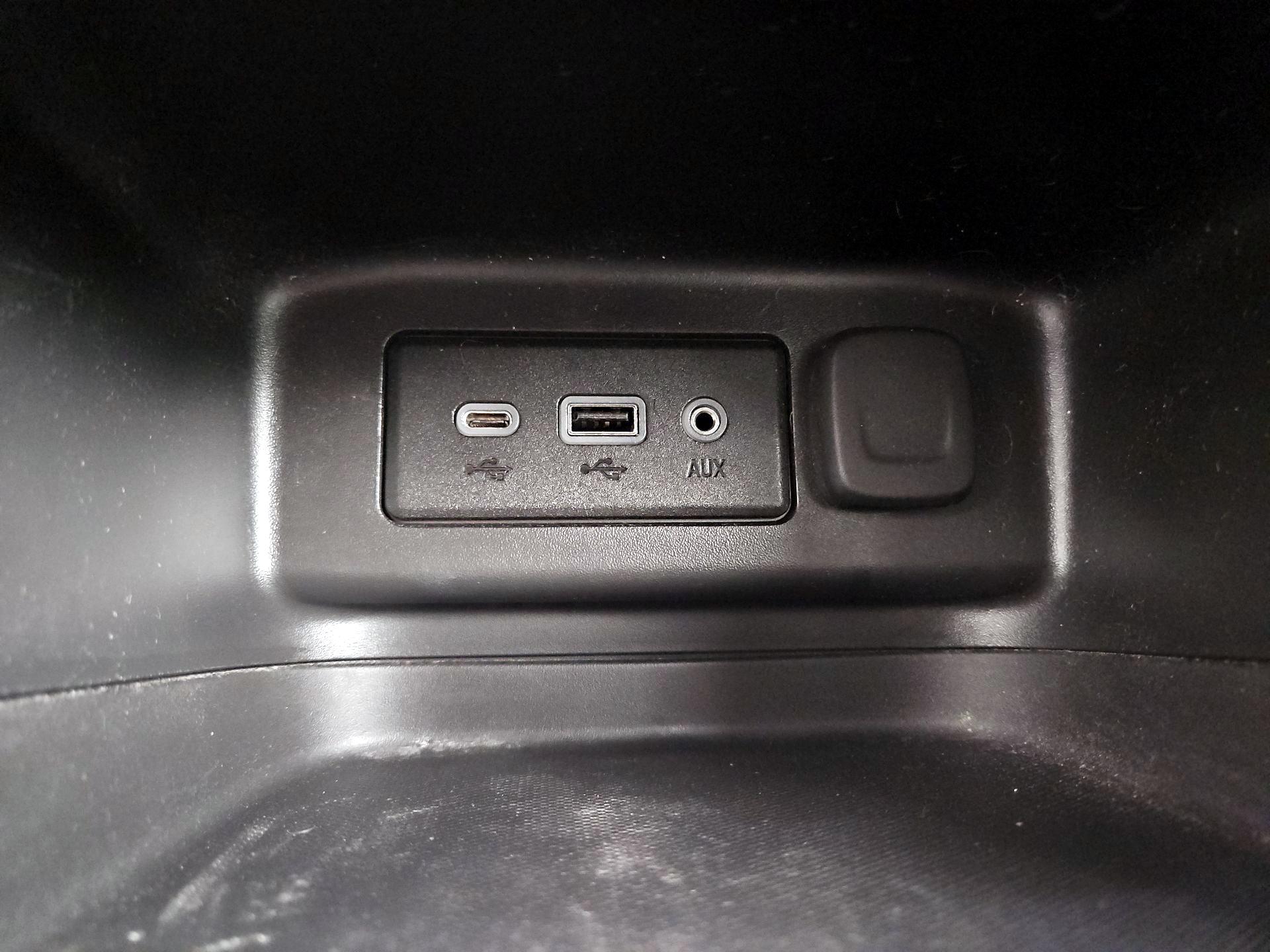 Thumbnail: 2022 Chevrolet Equinox - 18