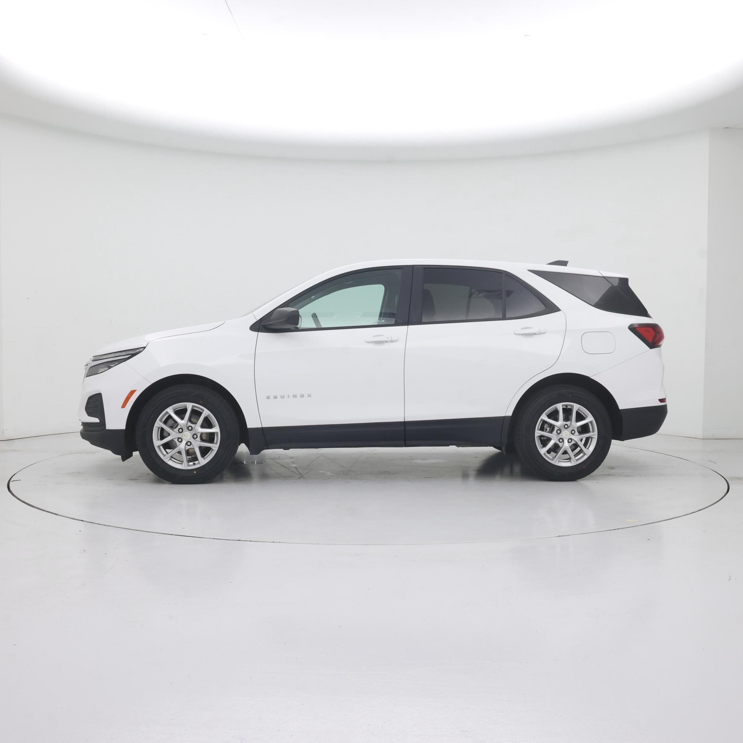 Thumbnail: 2022 Chevrolet Equinox - 3