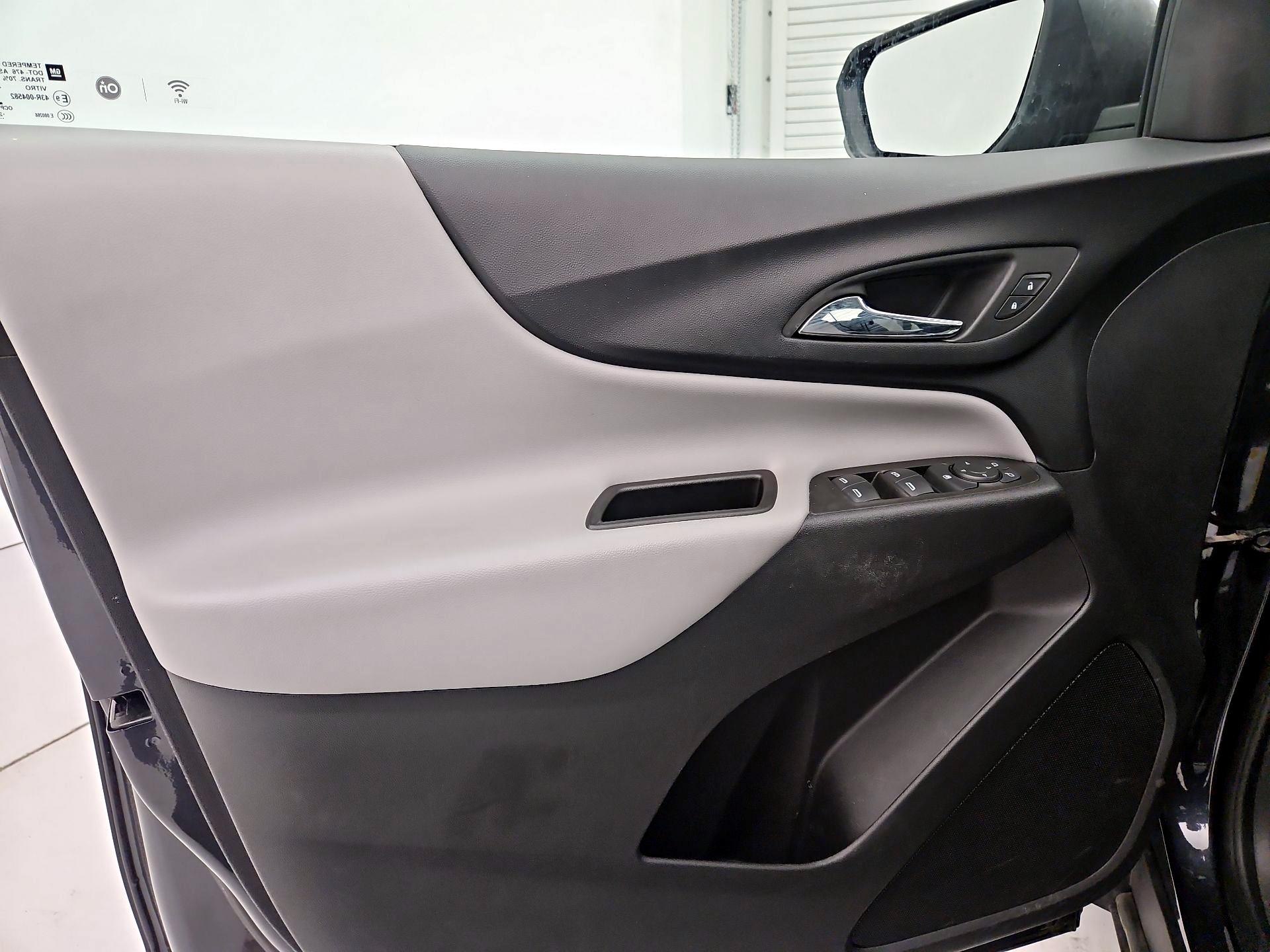 Thumbnail: 2022 Chevrolet Equinox - 12