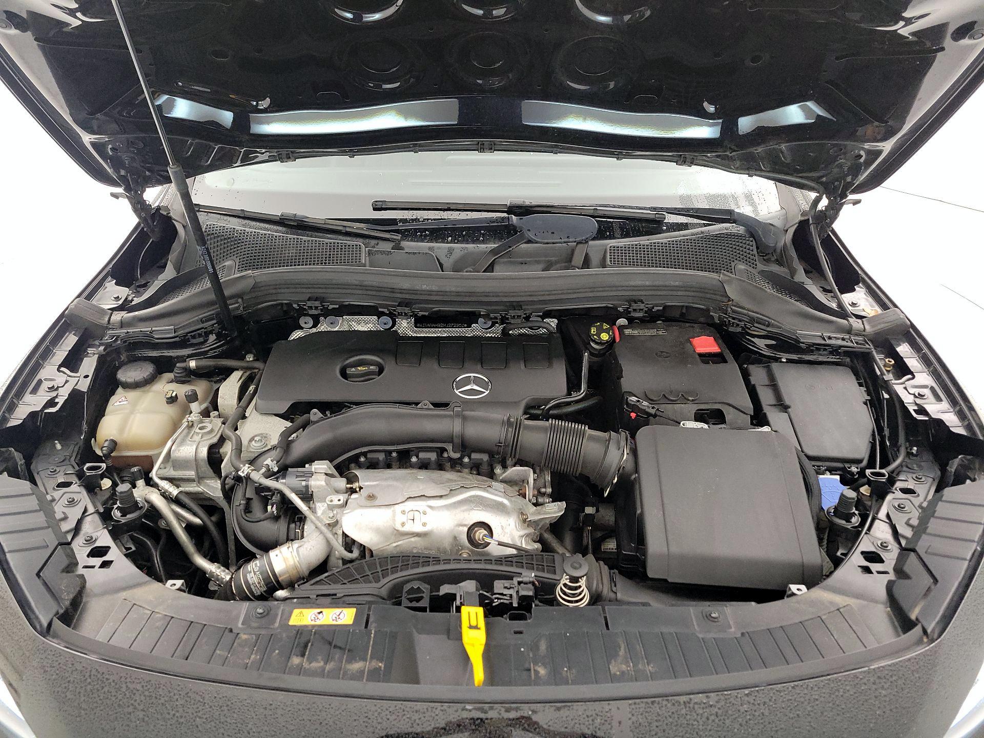 Thumbnail: 2021 Mercedes-Benz GLA - 17