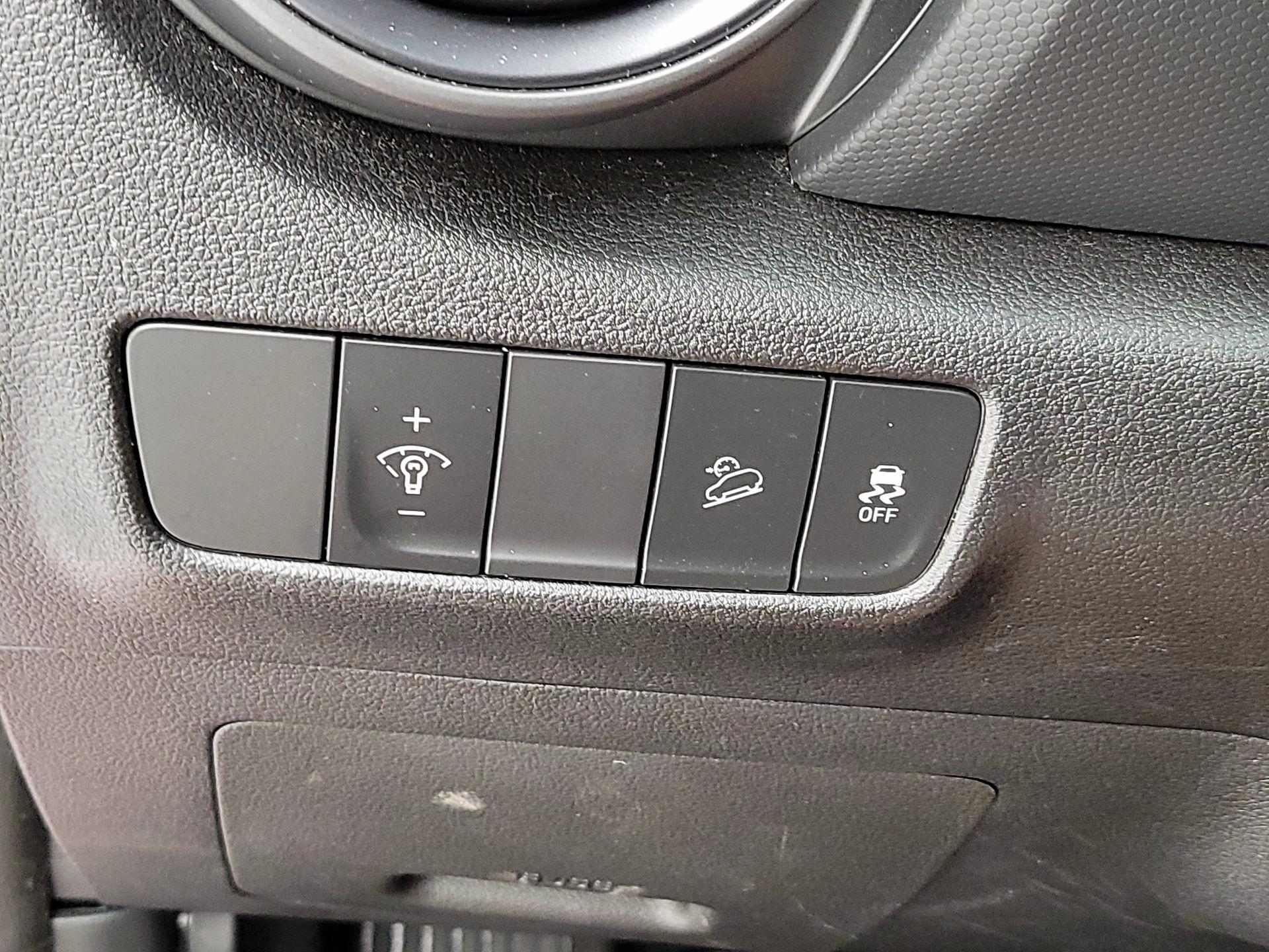 Thumbnail: 2022 Hyundai Kona - 13