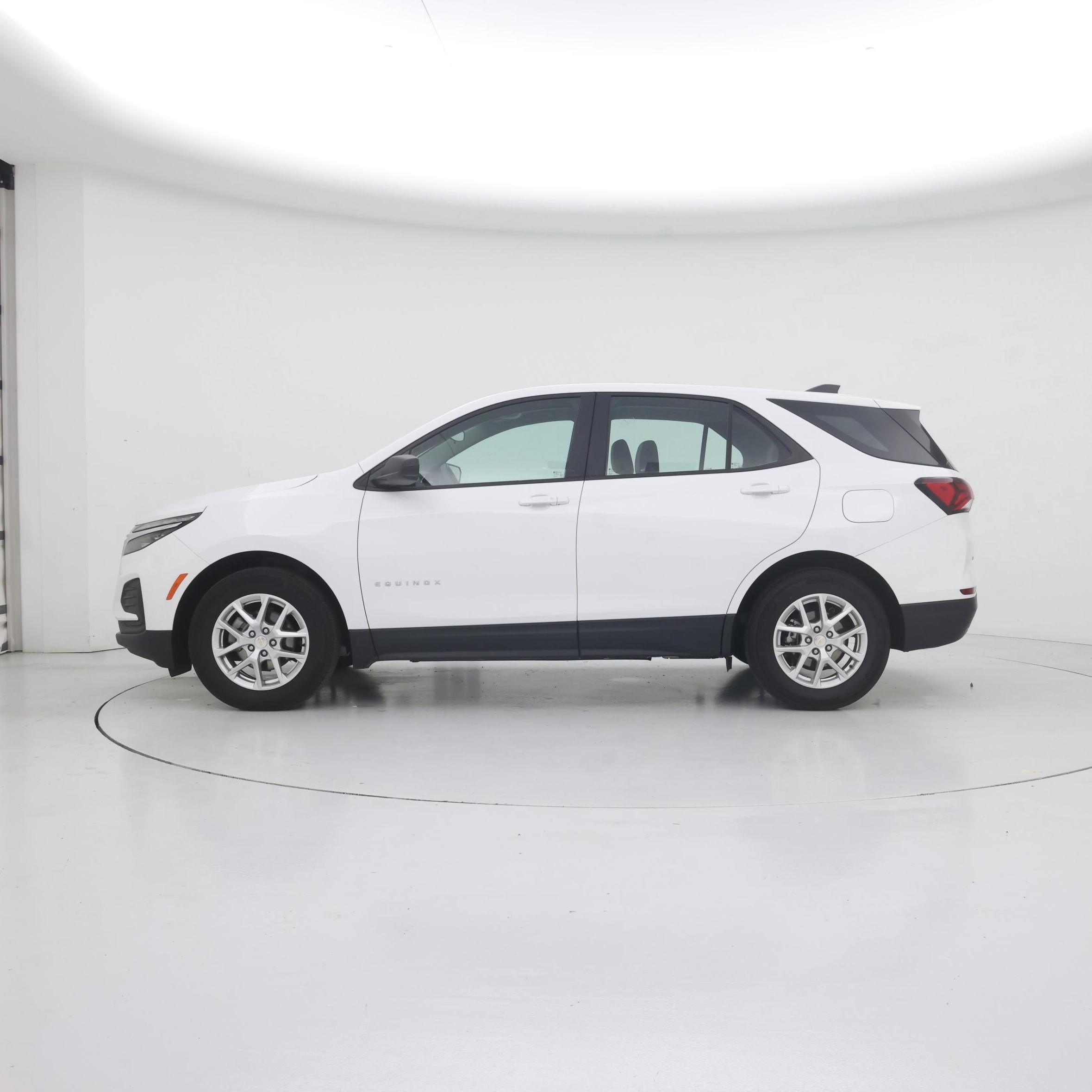 Thumbnail: 2023 Chevrolet Equinox - 3